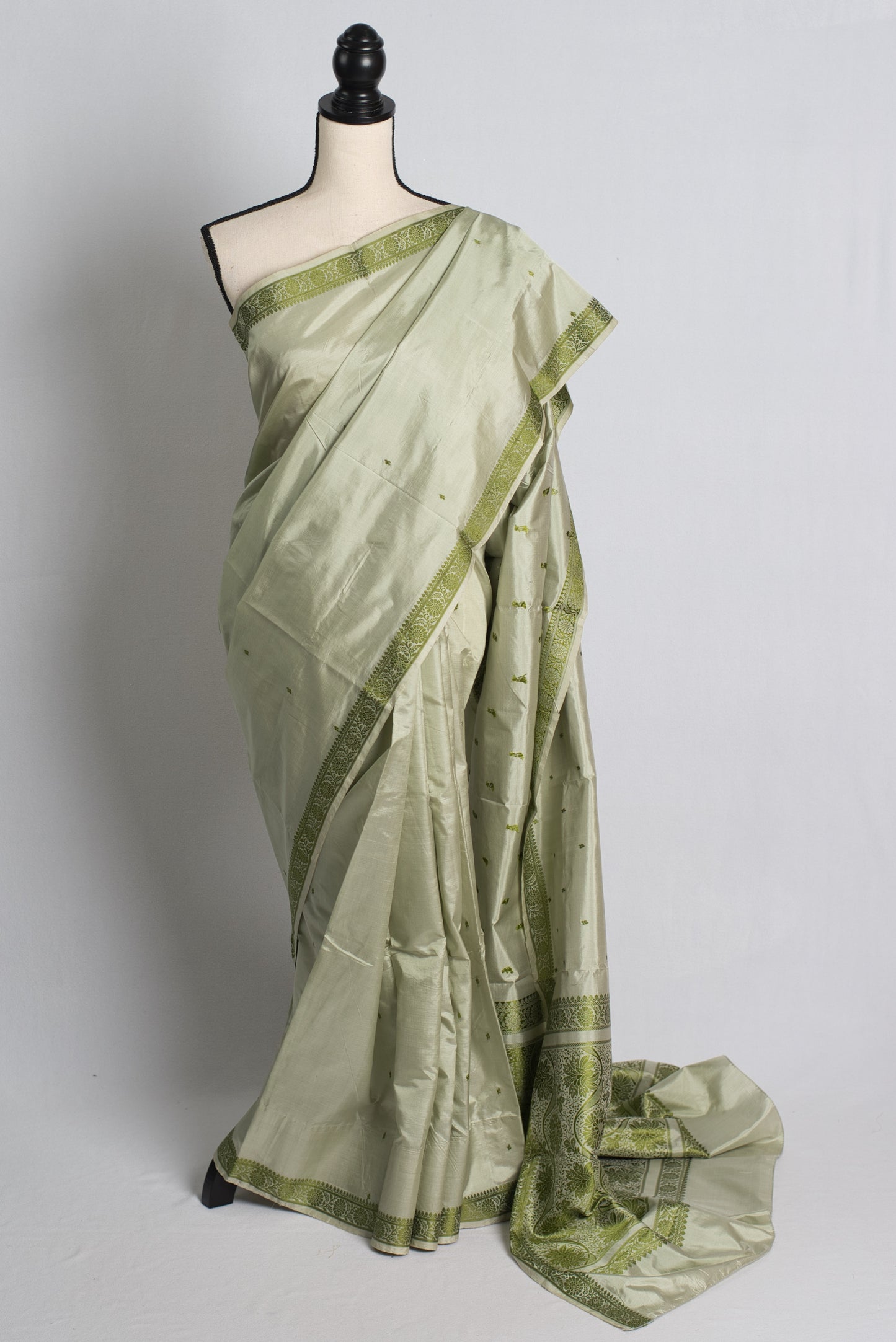 Silk Mark Certified Light Green Katan Banarasi Silk Saree