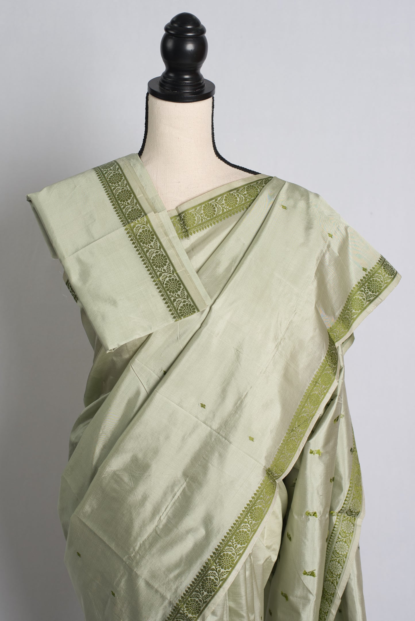 Silk Mark Certified Light Green Katan Banarasi Silk Saree