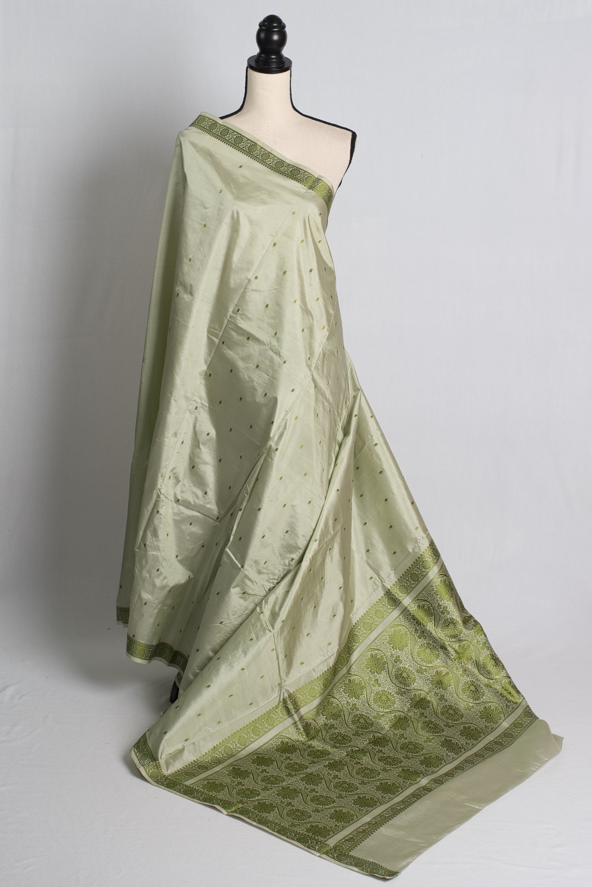 Silk Mark Certified Light Green Katan Banarasi Silk Saree