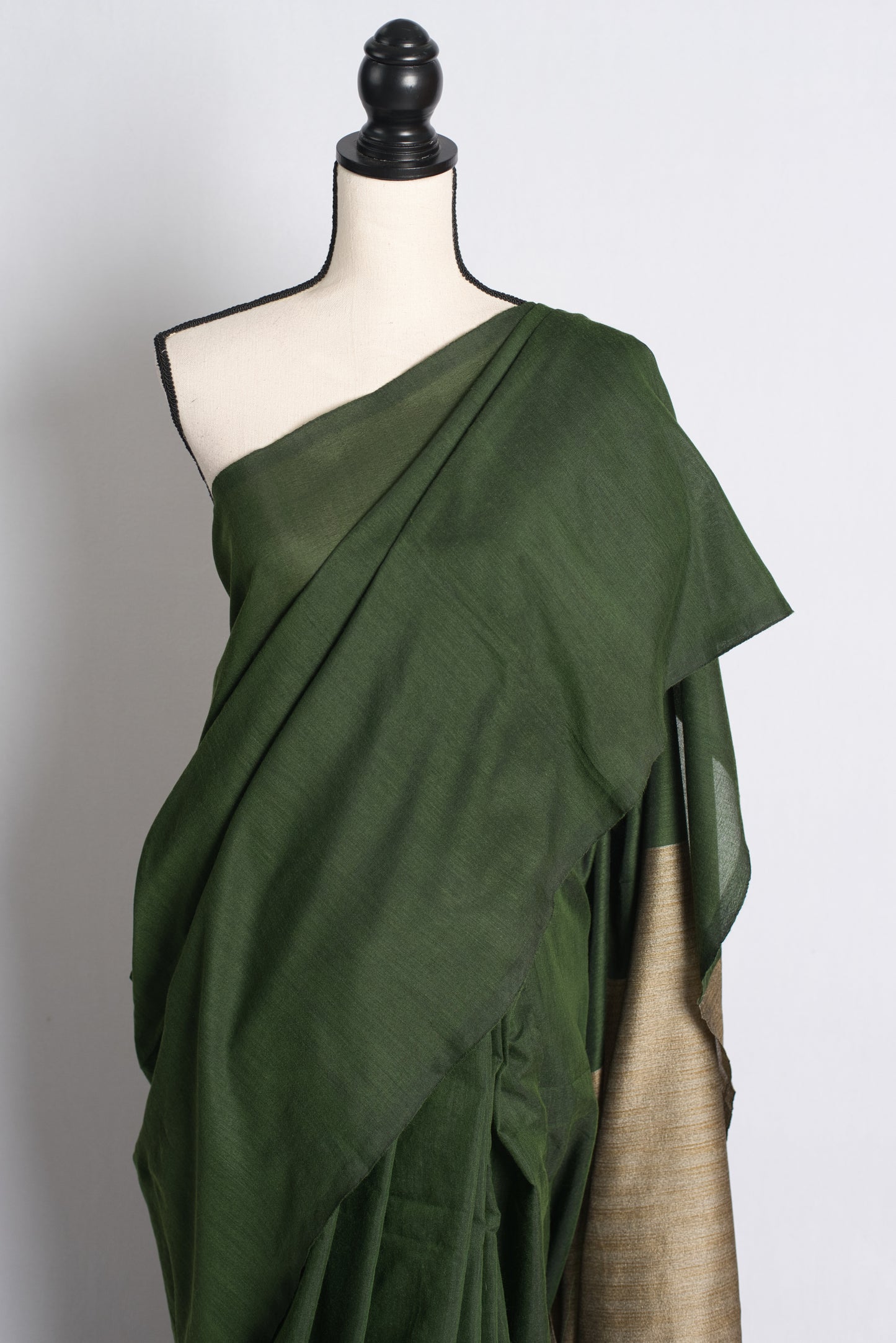 Soft Cotton Saree Saree in Dark Green