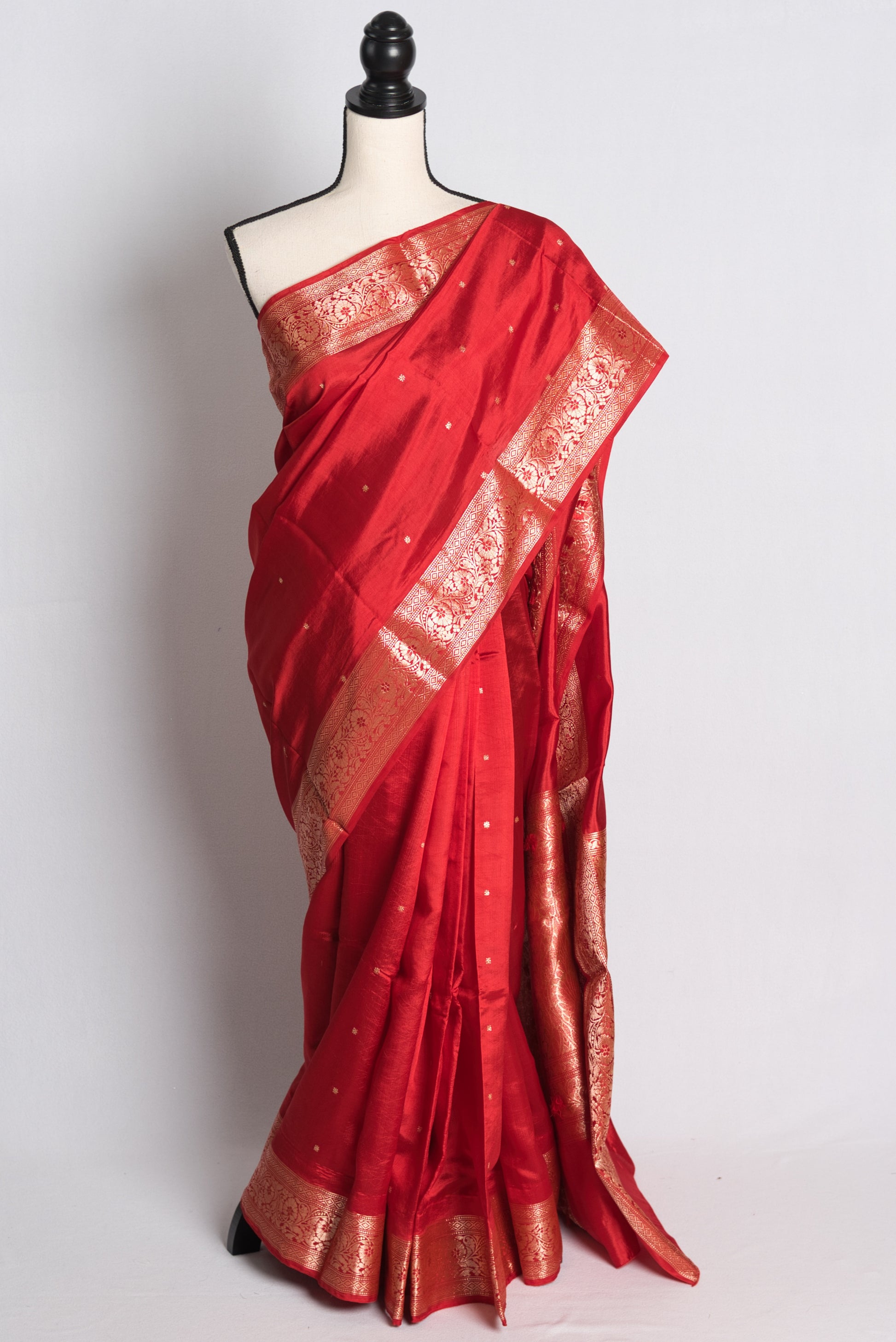 Silk Mark Certified Lightweight Banarasi Saree in Red and Gold