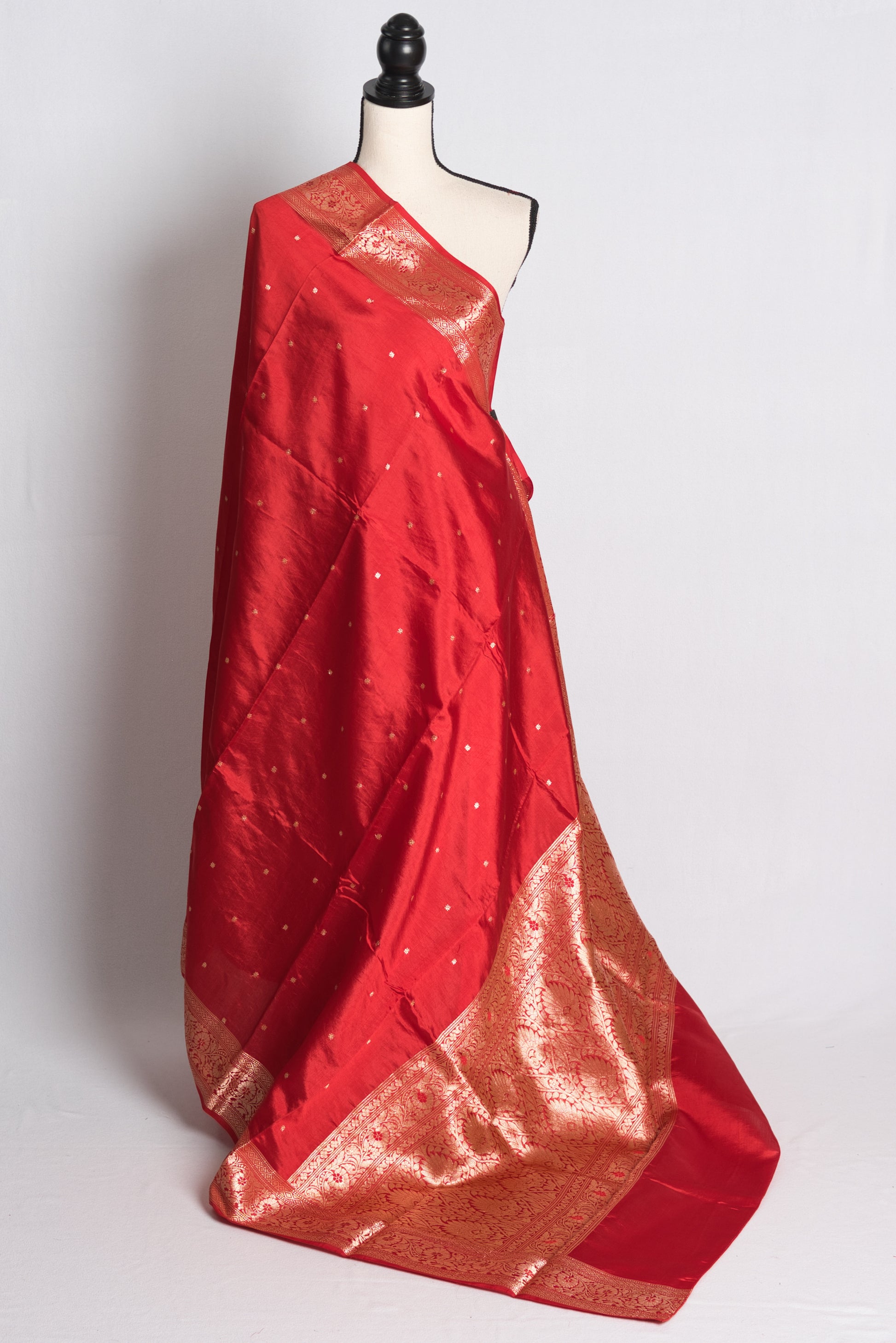 Silk Mark Certified Lightweight Banarasi Saree in Red and Gold