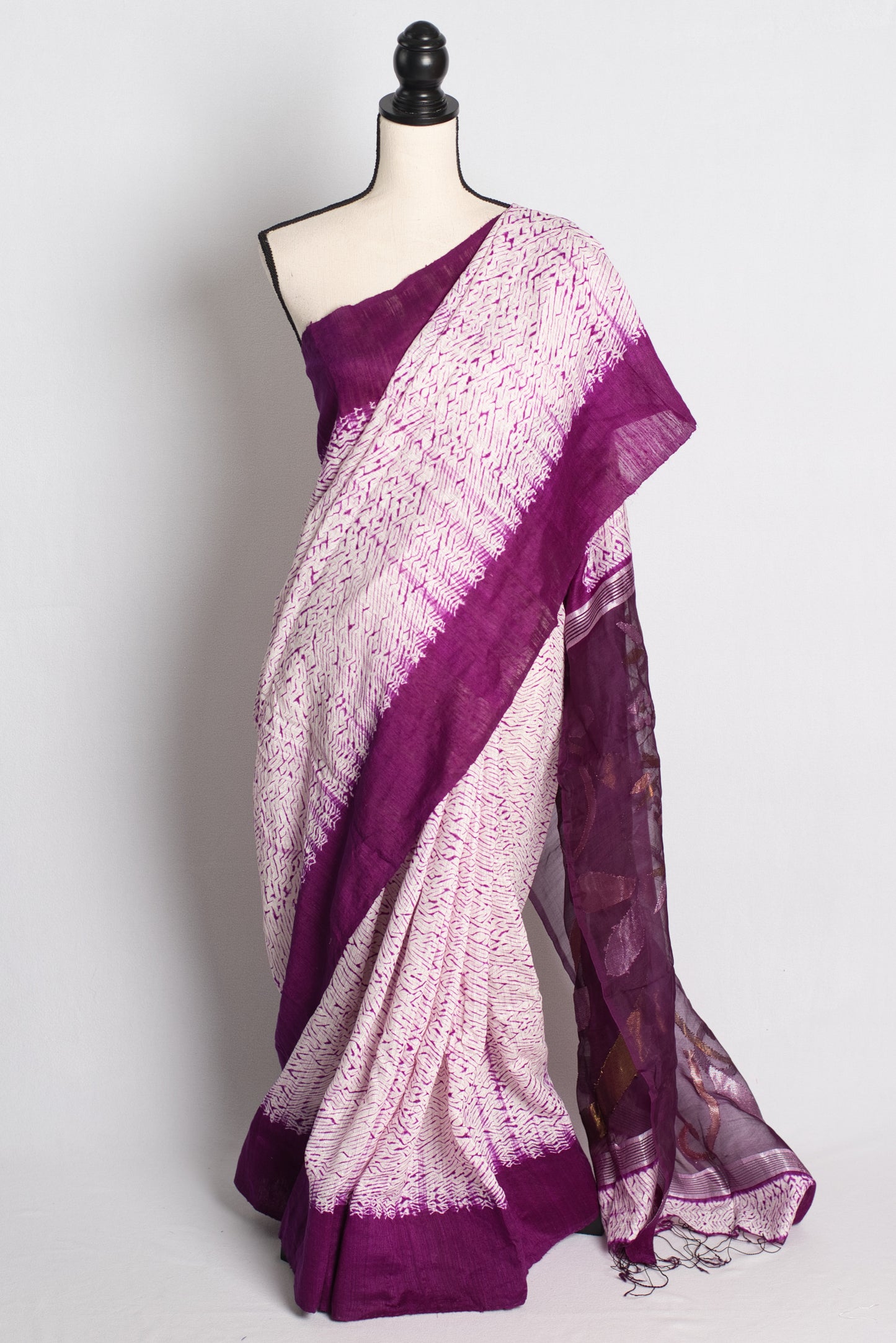 Shibori Matka Silk Saree with Resham Jamdani Pallu in Purple.