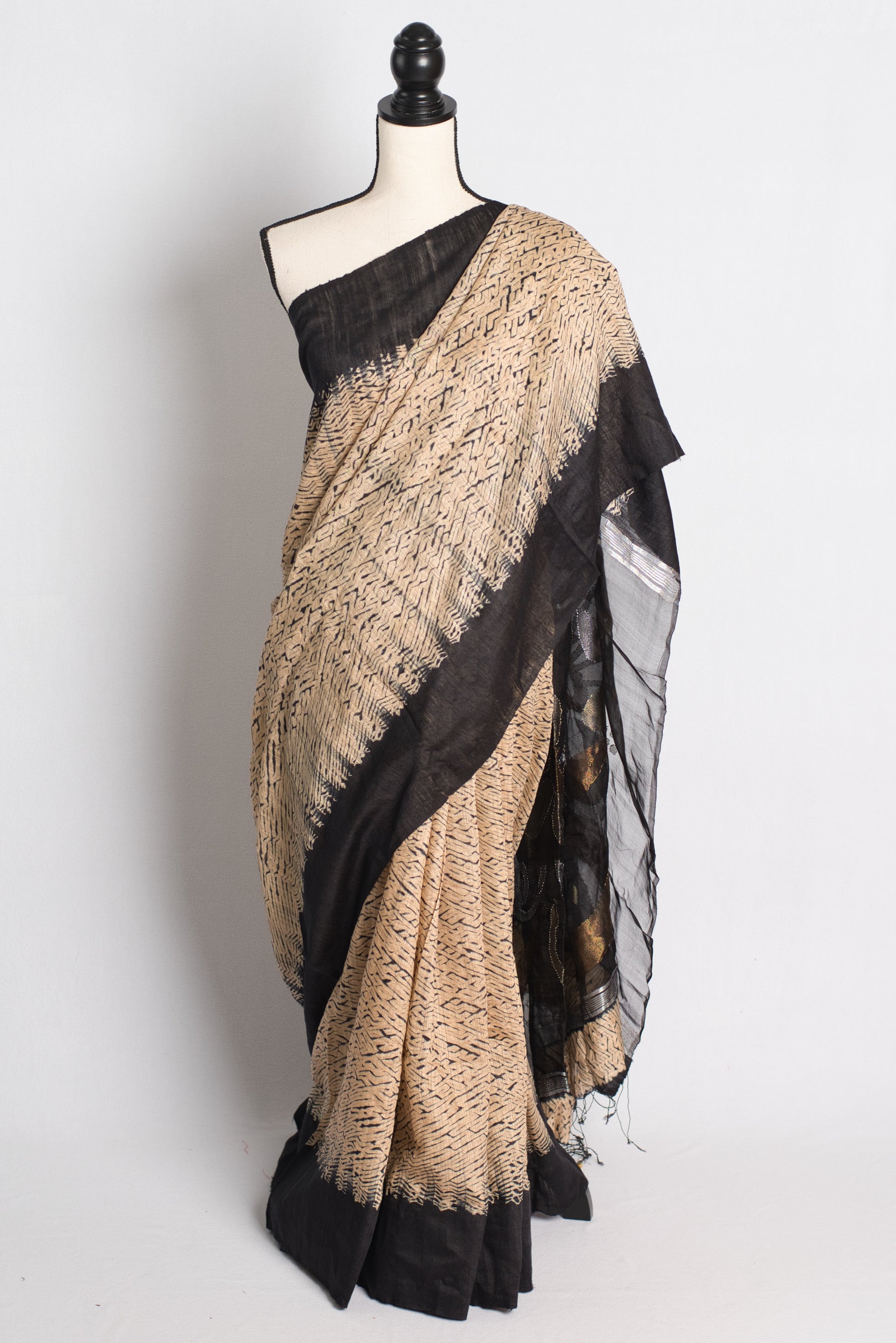 Shibori Matka Silk Saree with Resham Jamdani Pallu in Beige.