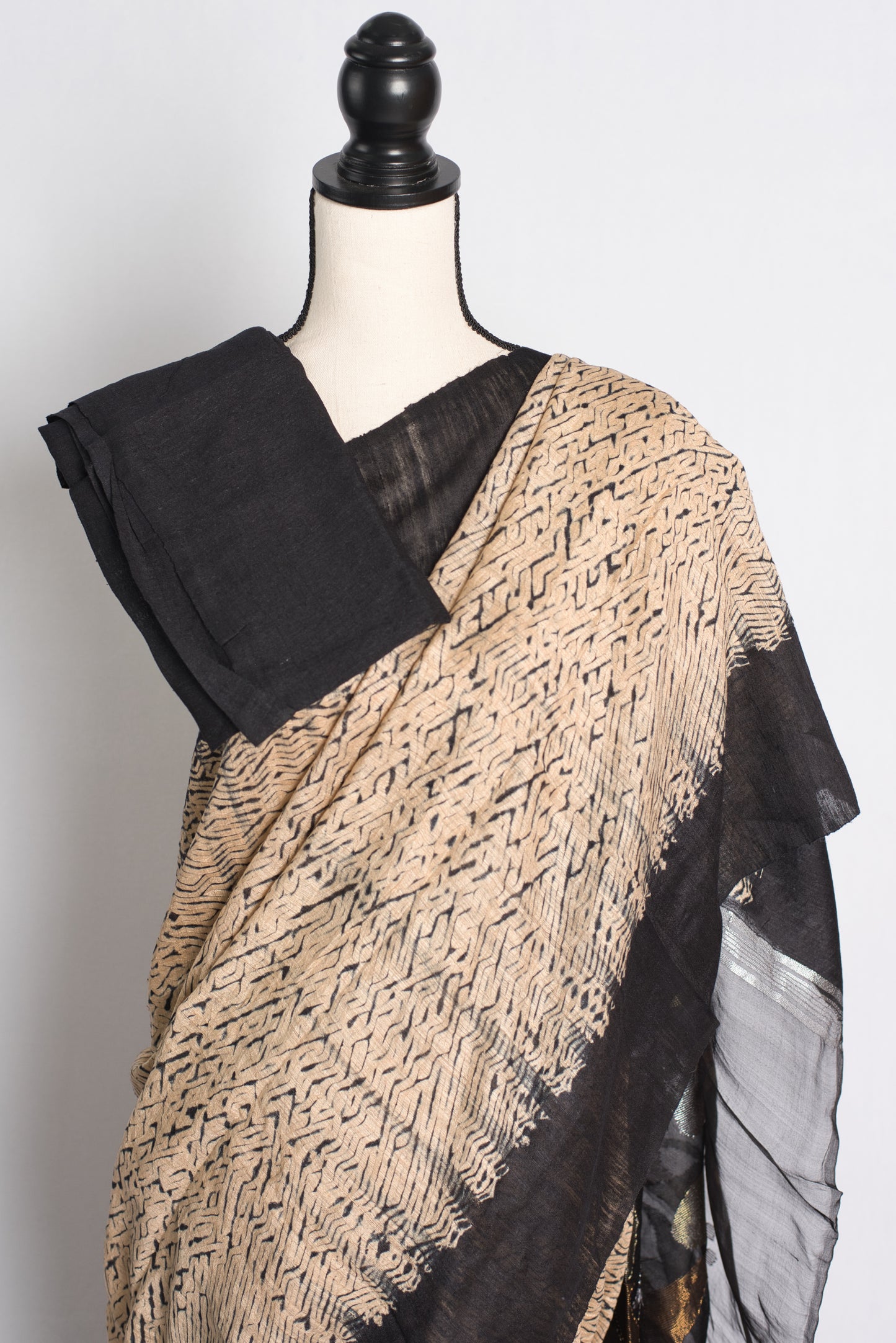 Shibori Matka Silk Saree with Resham Jamdani Pallu in Beige.