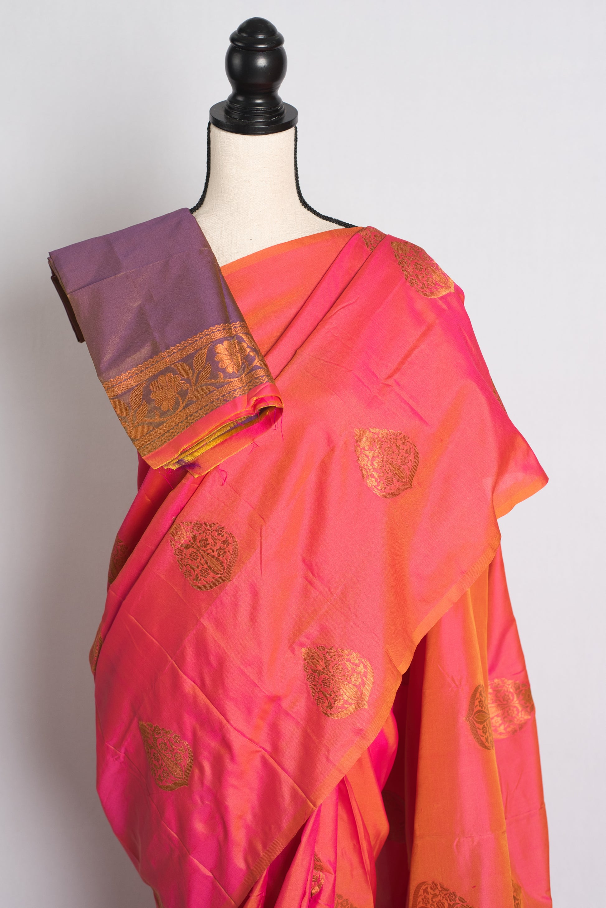 Blended Silk Kanchipuram Saree in Peach Pink.