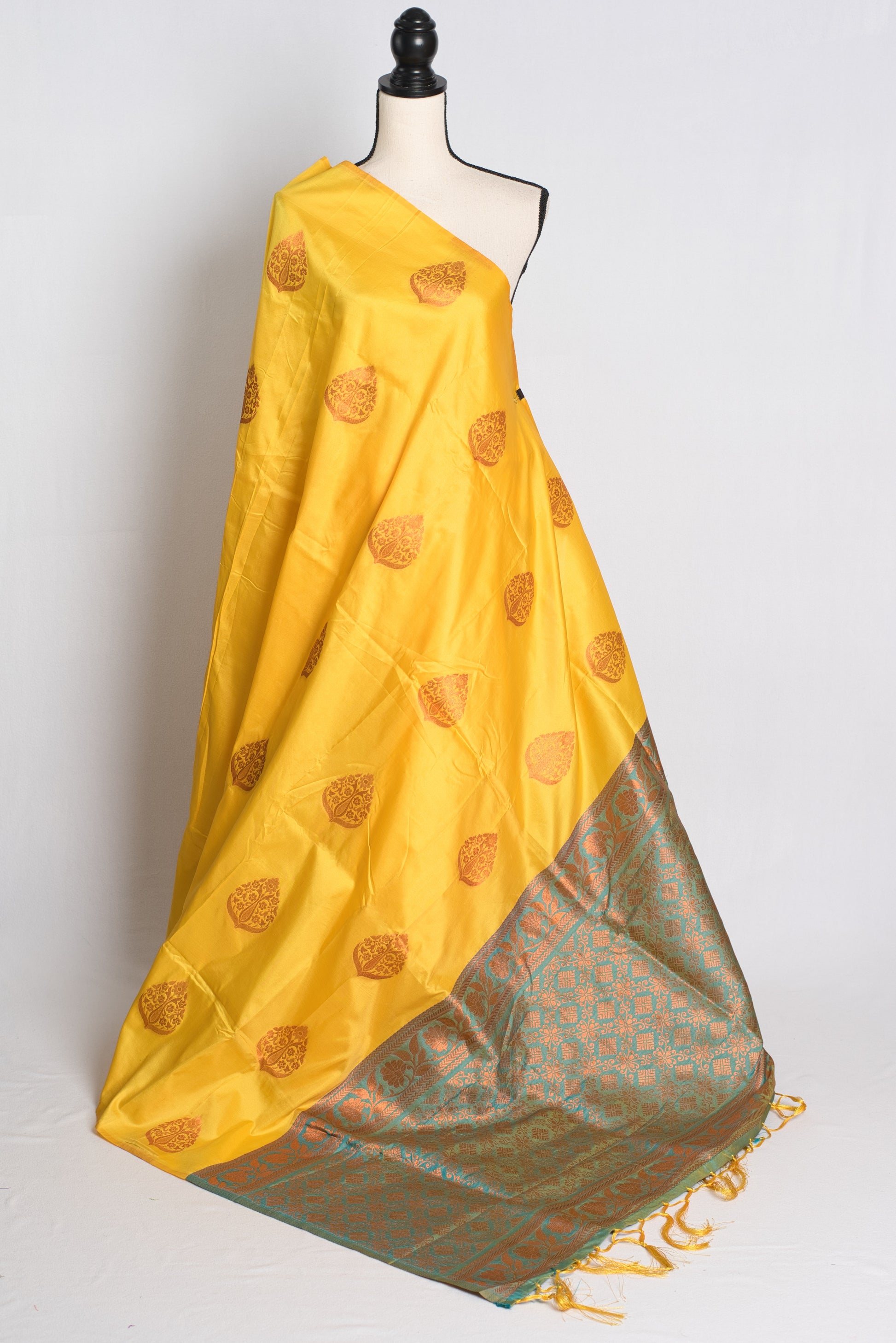 Blended Silk Kanchipuram Saree in Bright Yellow.