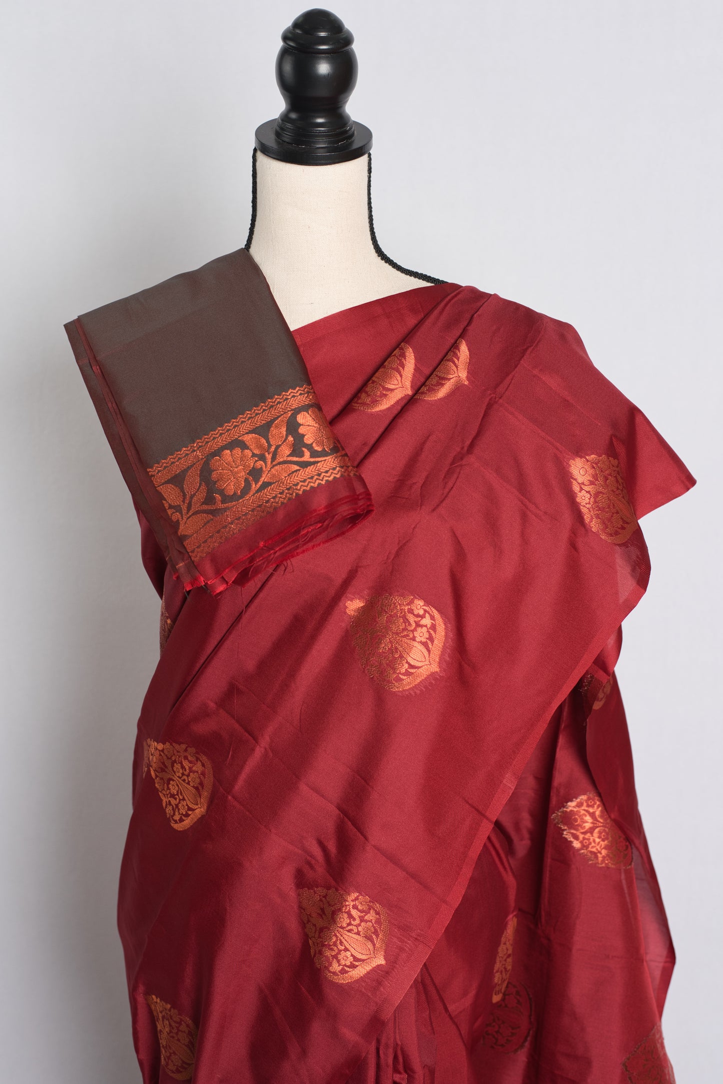 Blended Silk Kanchipuram Saree in Maroon.