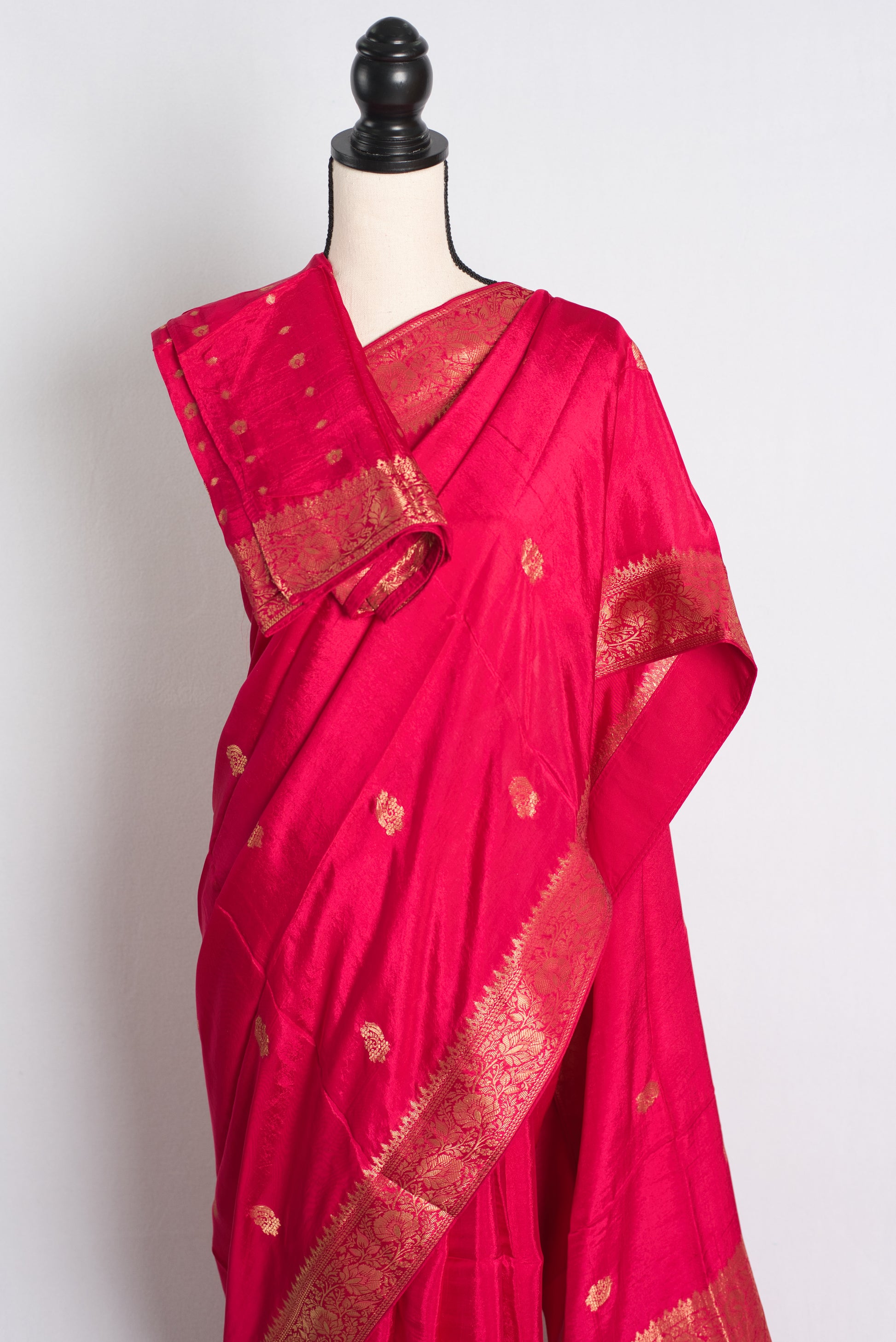 Soft Moonga Silk Banarasi Saree in Pink and Gold.