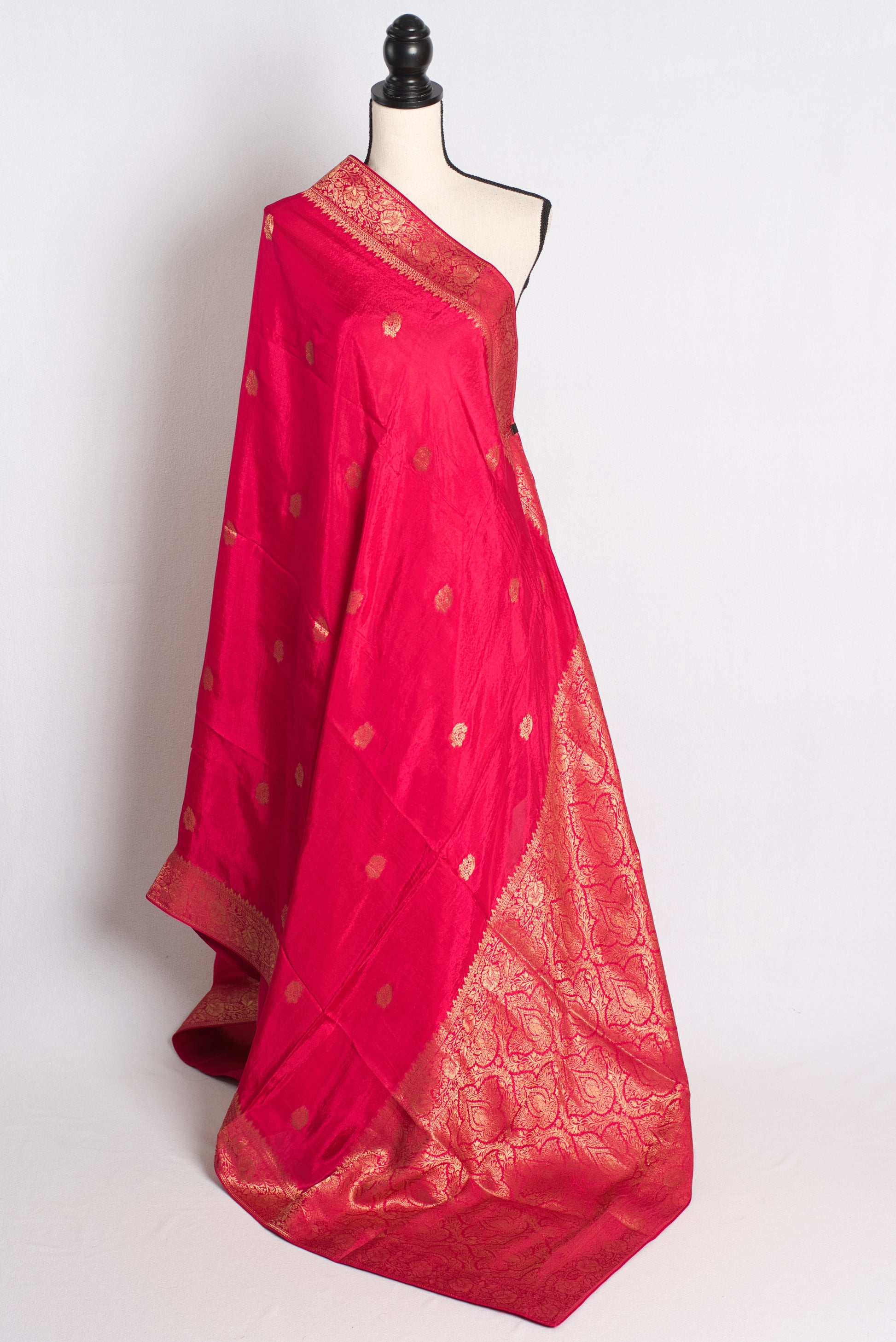 Soft Moonga Silk Banarasi Saree in Pink and Gold.