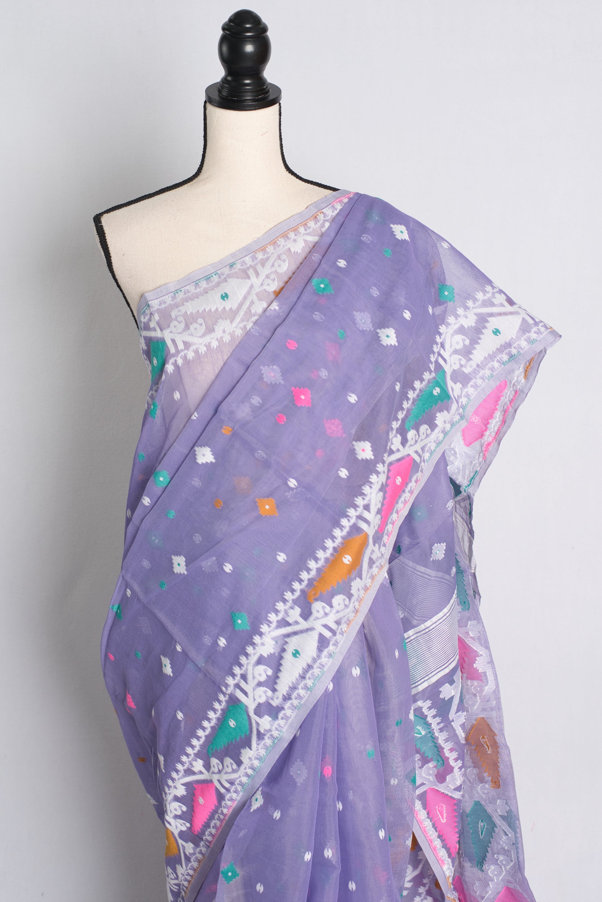 Soft Jamdani Saree in Mauve and White.