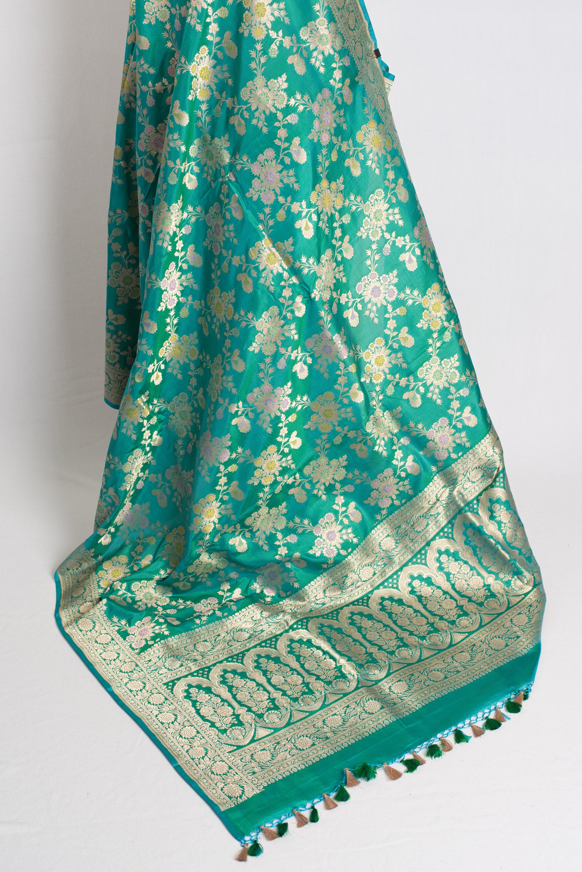 Premium Quality Minakari Banarasi Saree with 40 Size Stitched Blouse.