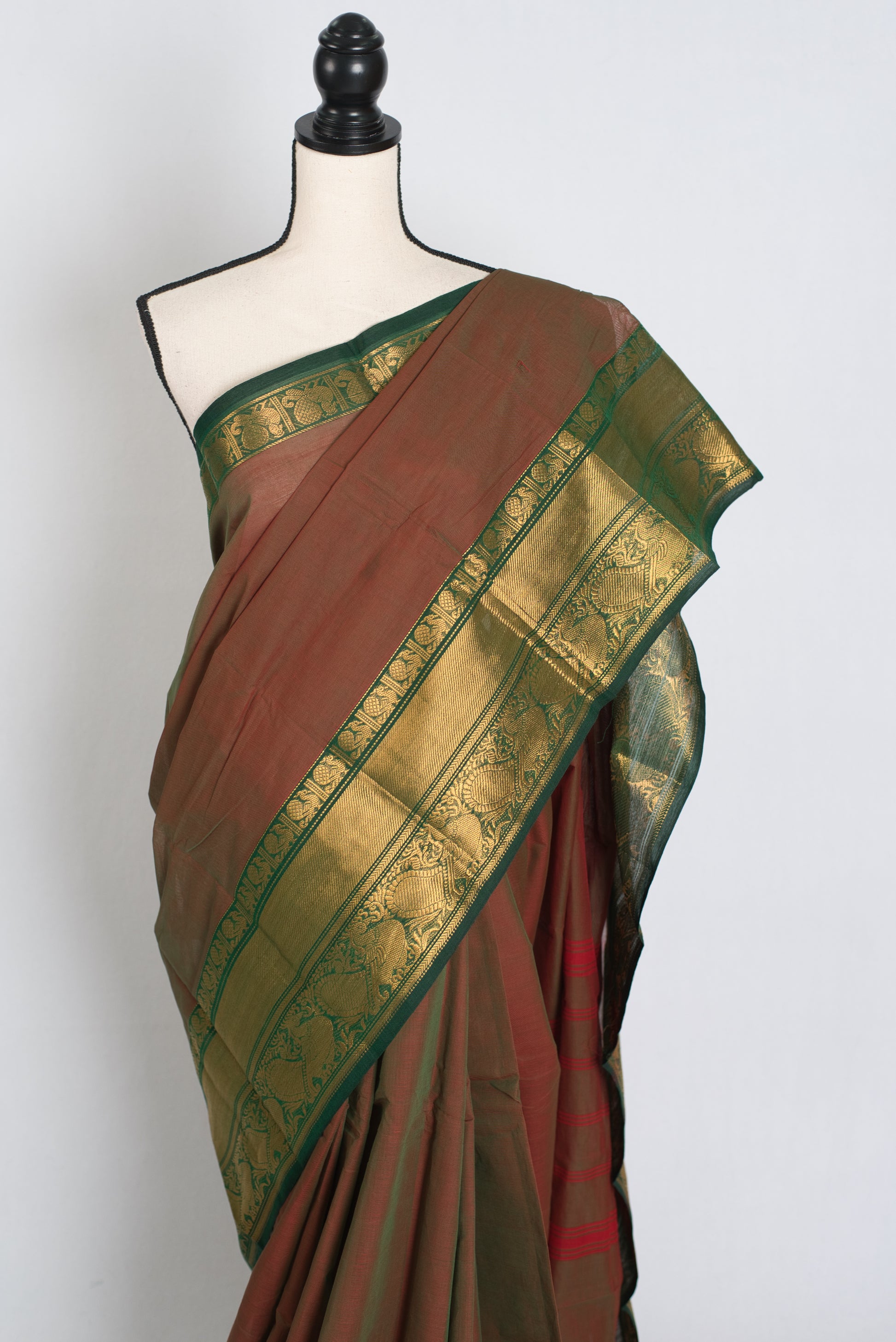 Yamini : Rusty Red Kanchi Cotton Saree - Handwoven South Indian Elegance