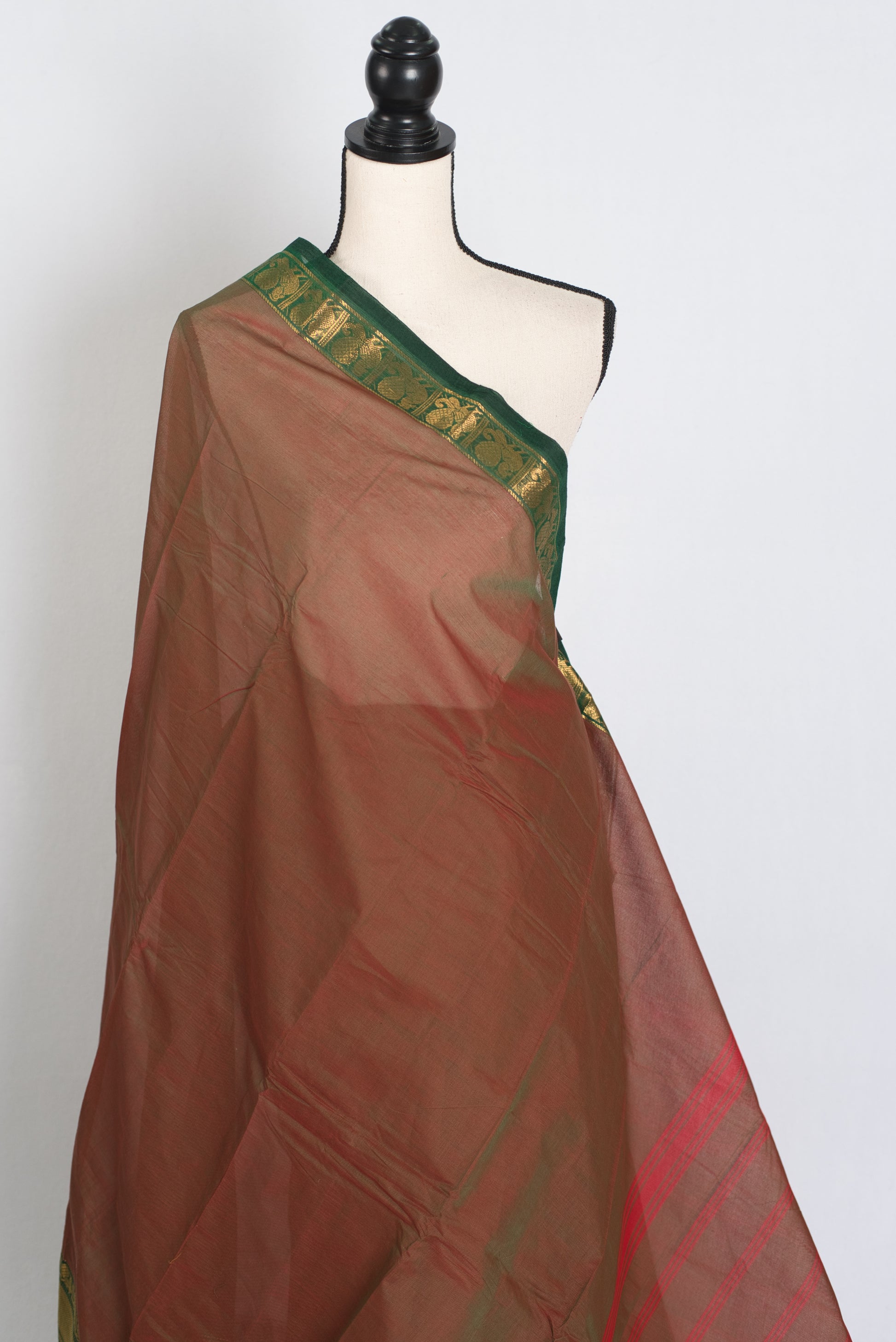 Yamini : Rusty Red Kanchi Cotton Saree - Handwoven South Indian Elegance