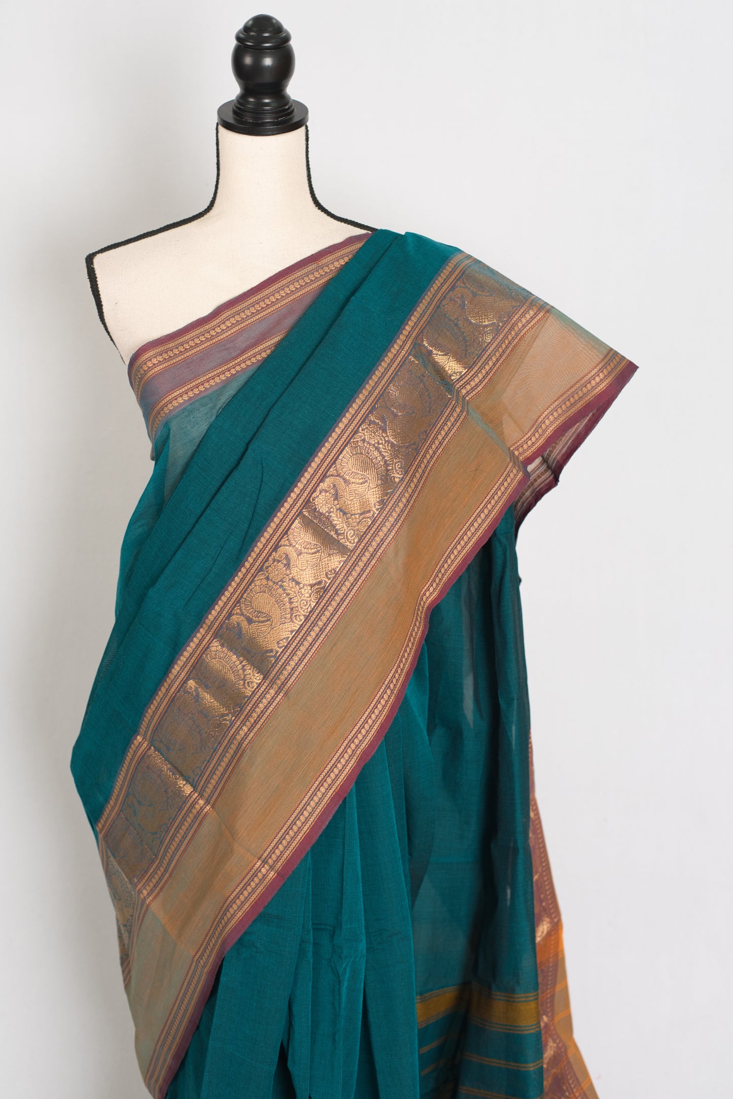Rama : Handwoven Rama Green Cotton Kanjivaram Saree