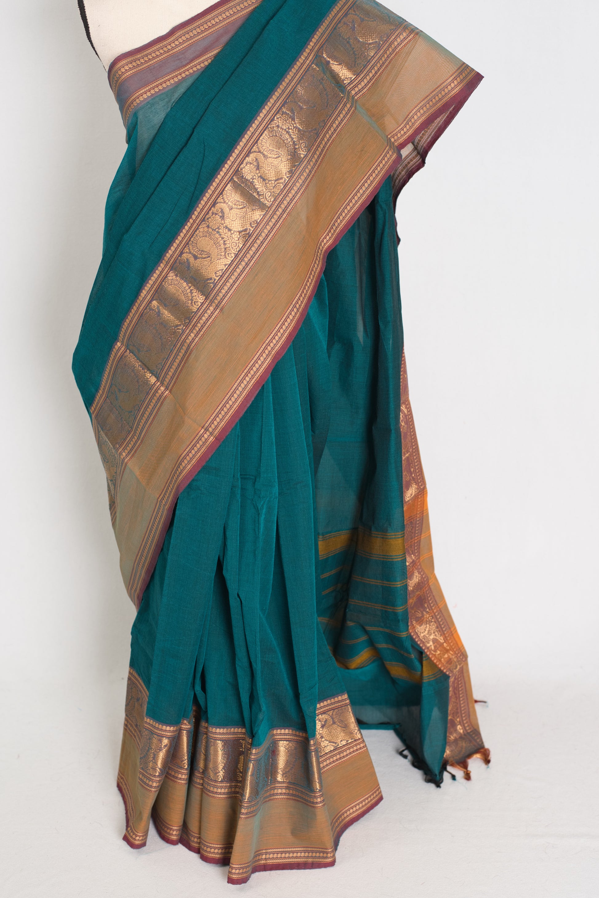 Rama : Handwoven Rama Green Cotton Kanjivaram Saree