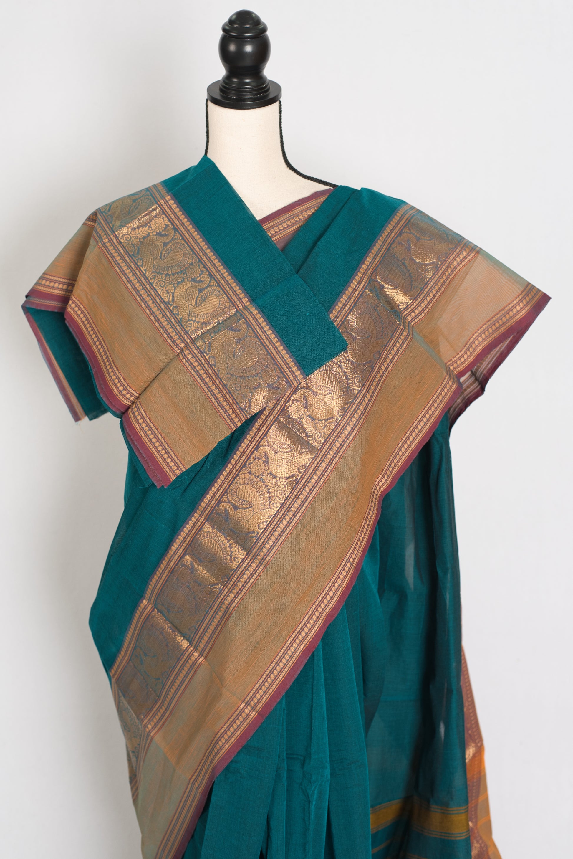 Rama : Handwoven Rama Green Cotton Kanjivaram Saree