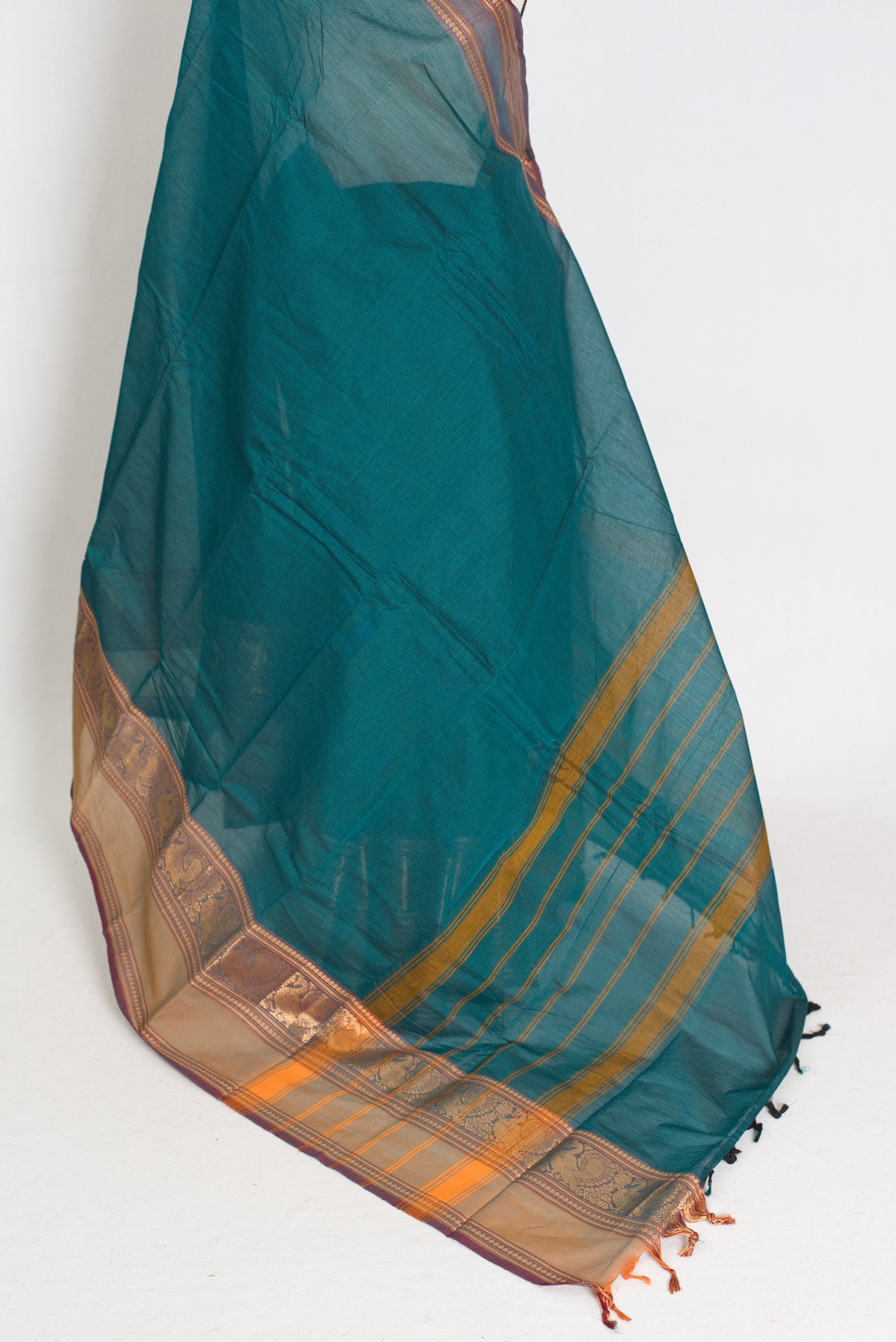 Rama : Handwoven Rama Green Cotton Kanjivaram Saree