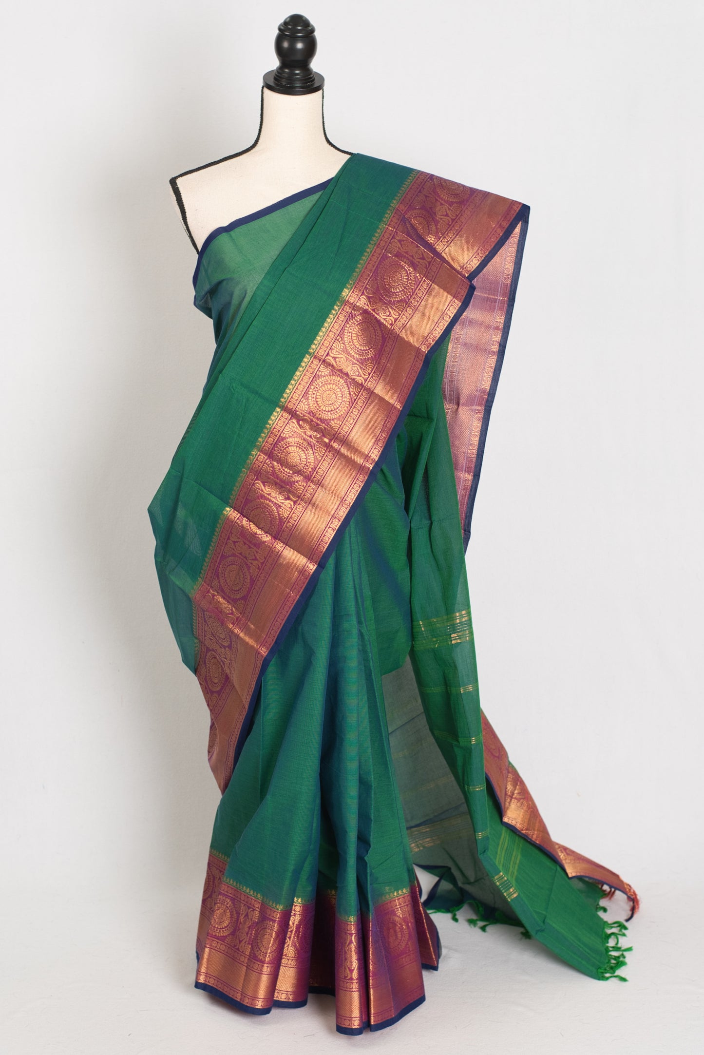 Valli : Peacock Green Kanchi Cotton Saree - Handwoven South Indian Elegance