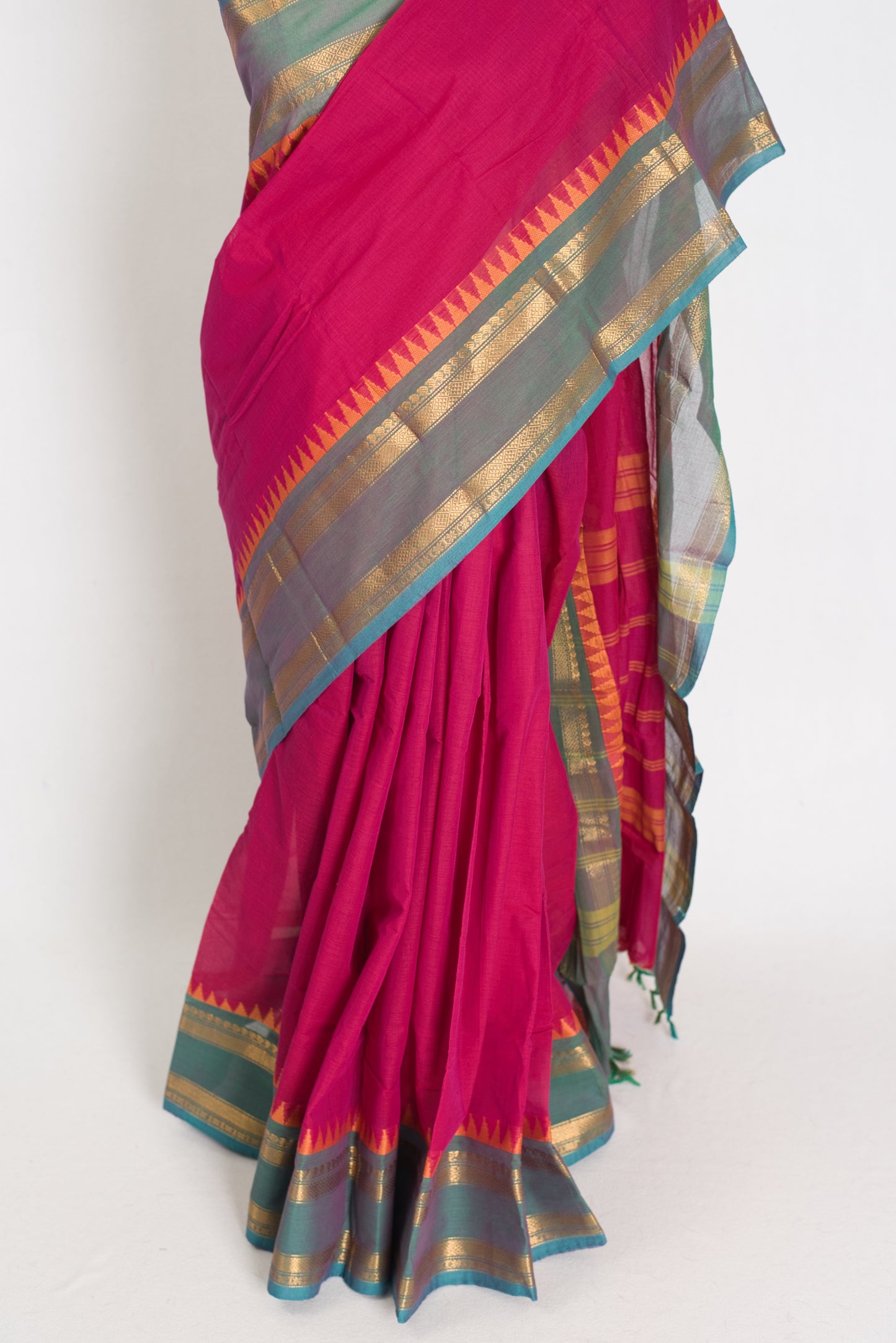 Kaviya: Dark Pink Kanchi Cotton Saree - Handwoven South Indian Elegance