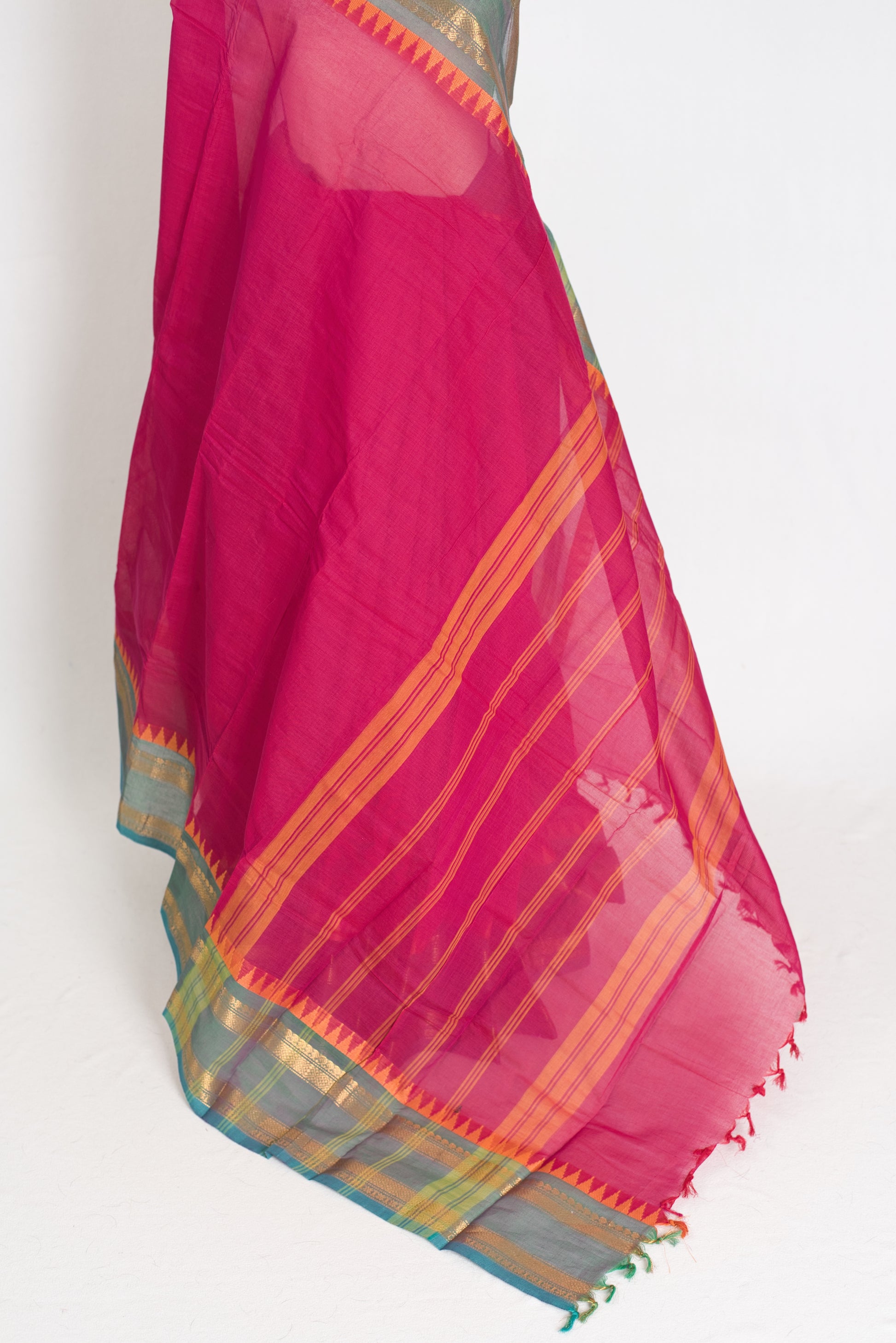 Kaviya: Dark Pink Kanchi Cotton Saree - Handwoven South Indian Elegance