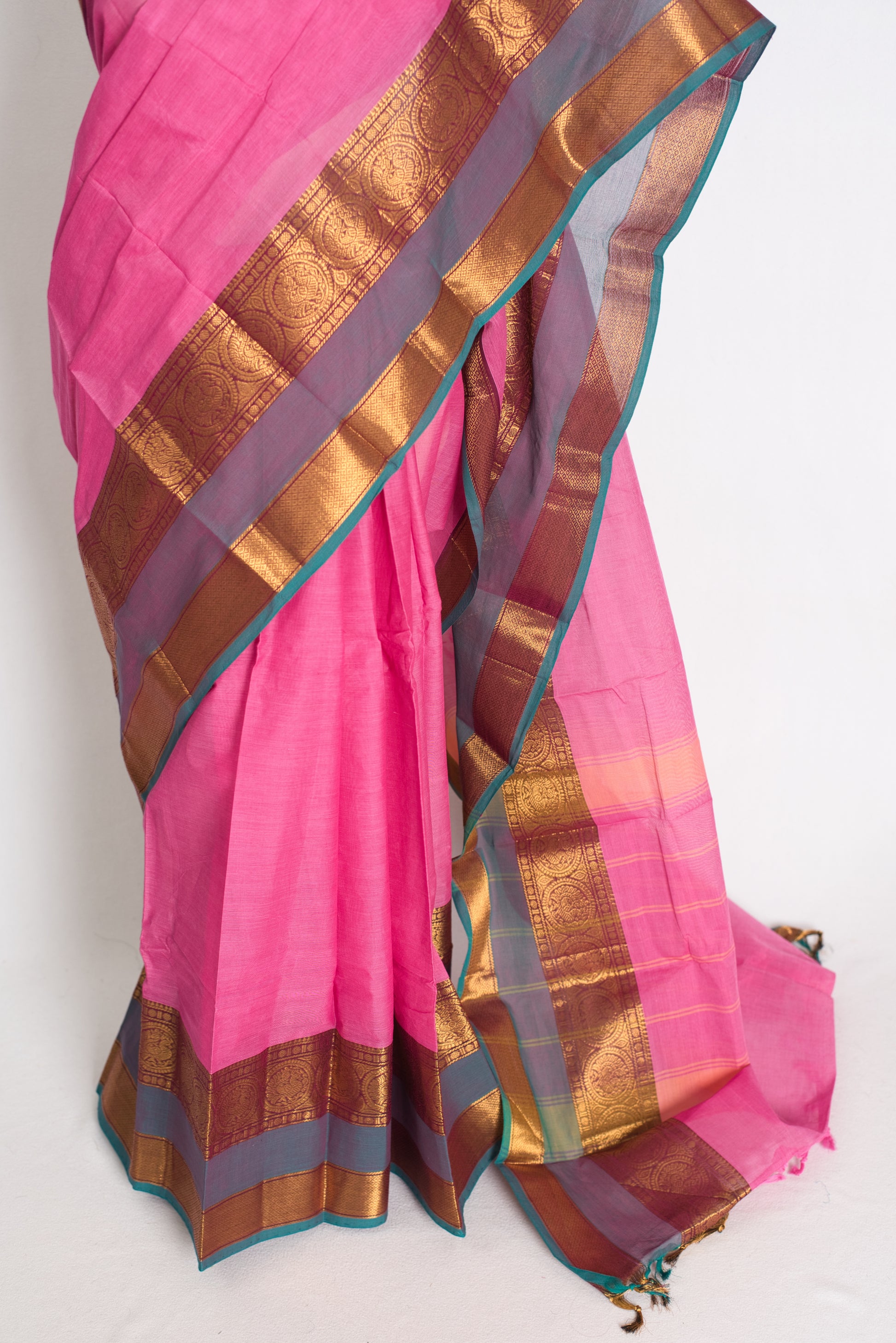 Handwoven Kanchi Cotton Saree in Pink and Peacock Blue - pic 3