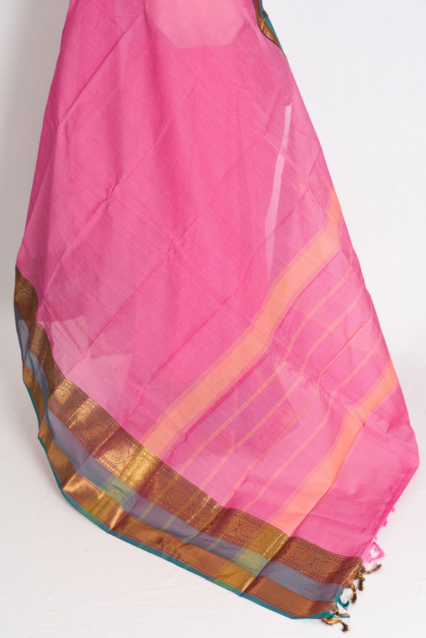 Handwoven Kanchi Cotton Saree in Pink and Peacock Blue - pic 7