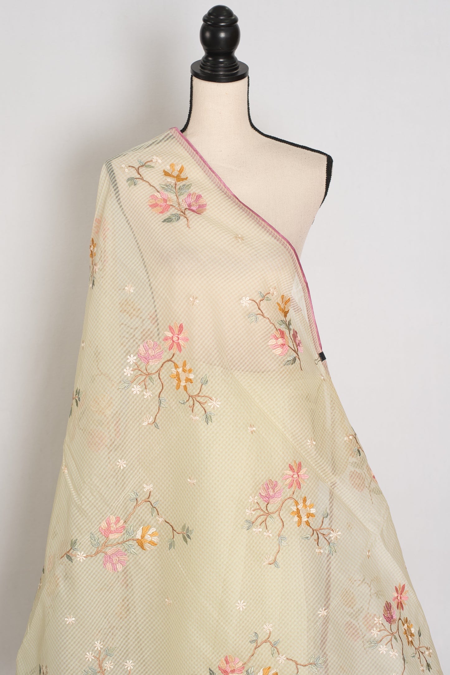 Ragini collection: Sea green blended cotton kota saree with pink floral machine embroidery and pink piping border.