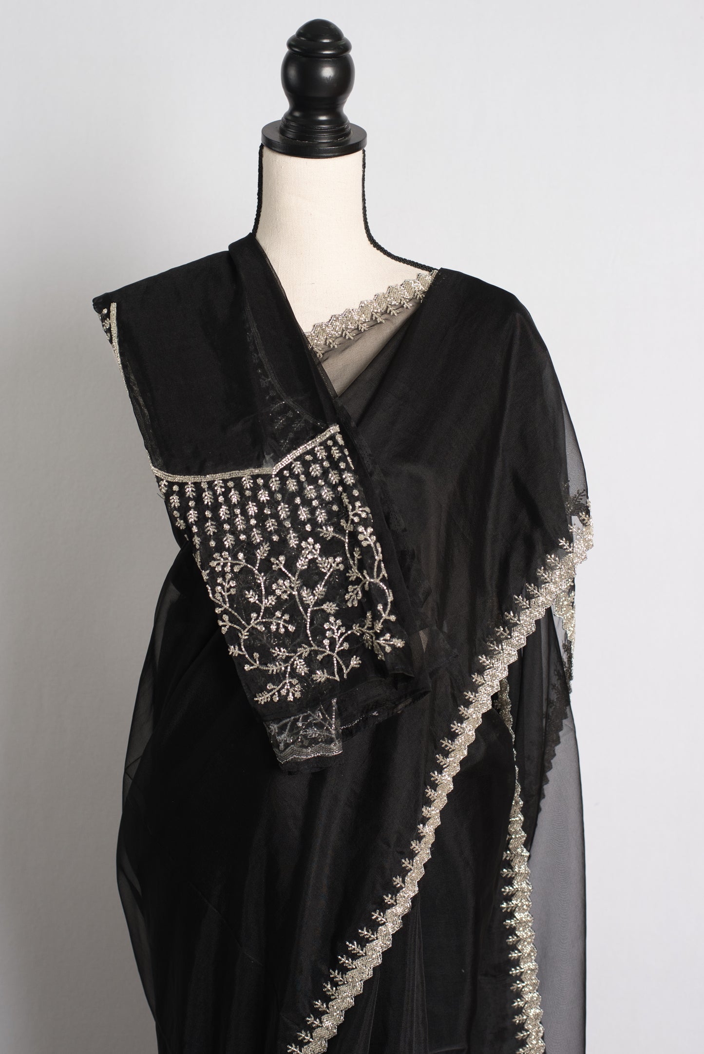 Cut Dana Embroidery Work Black Party Wear Semi Organza Saree.