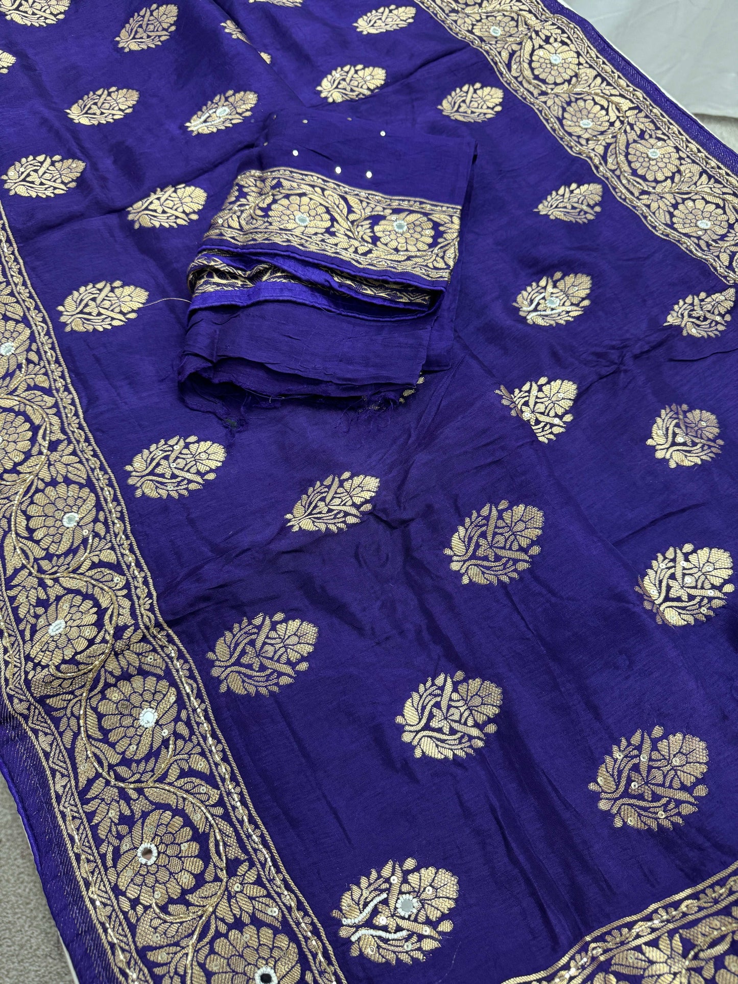 Hand Embroidery Soft Dola Silk Banarasi Saree in Bluish Purple