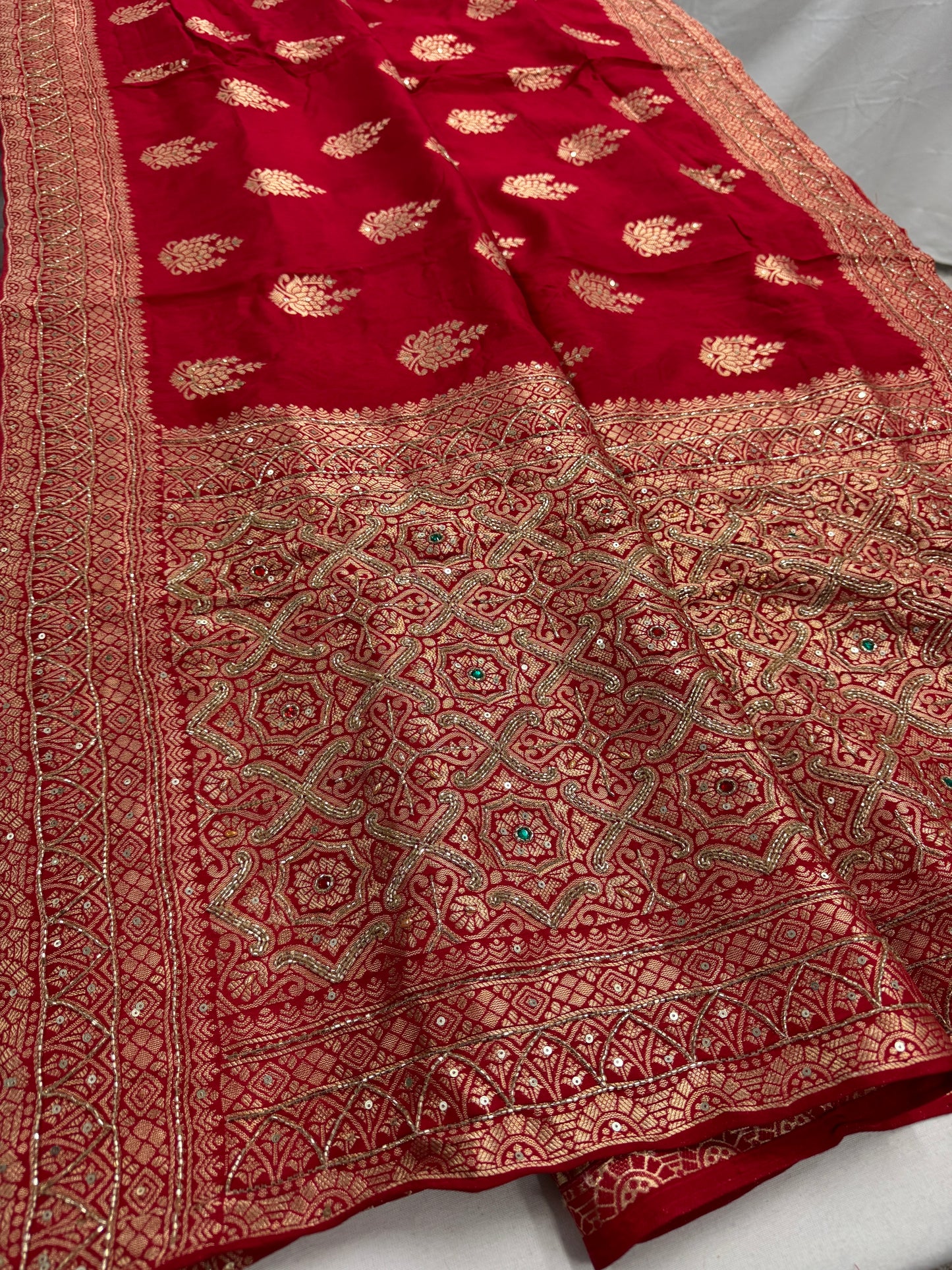 Tamanna : Hand Embroidery Soft Dola Silk Banarasi Saree in Red and Gold