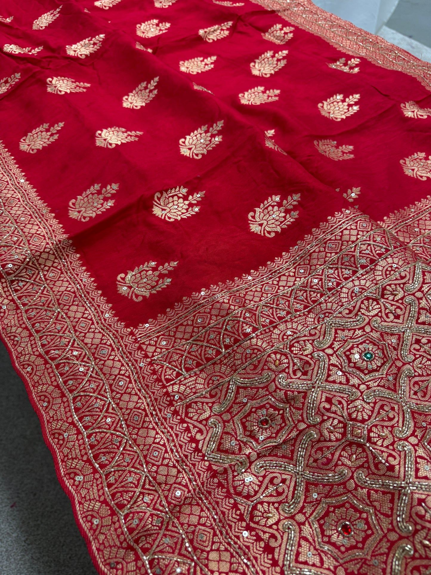 Tamanna : Hand Embroidery Soft Dola Silk Banarasi Saree in Red and Gold