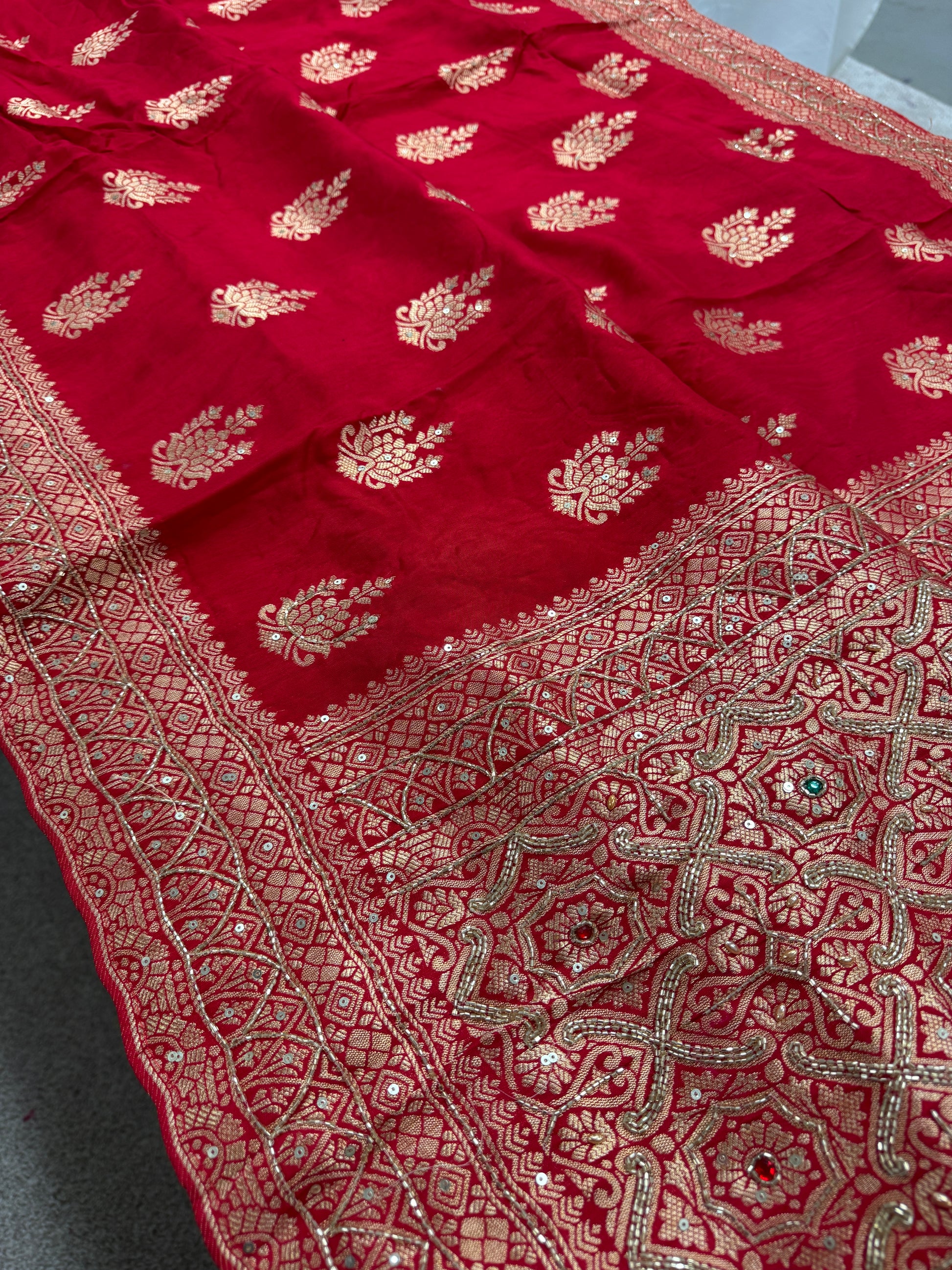 Tamanna : Hand Embroidery Soft Dola Silk Banarasi Saree in Red and Gold