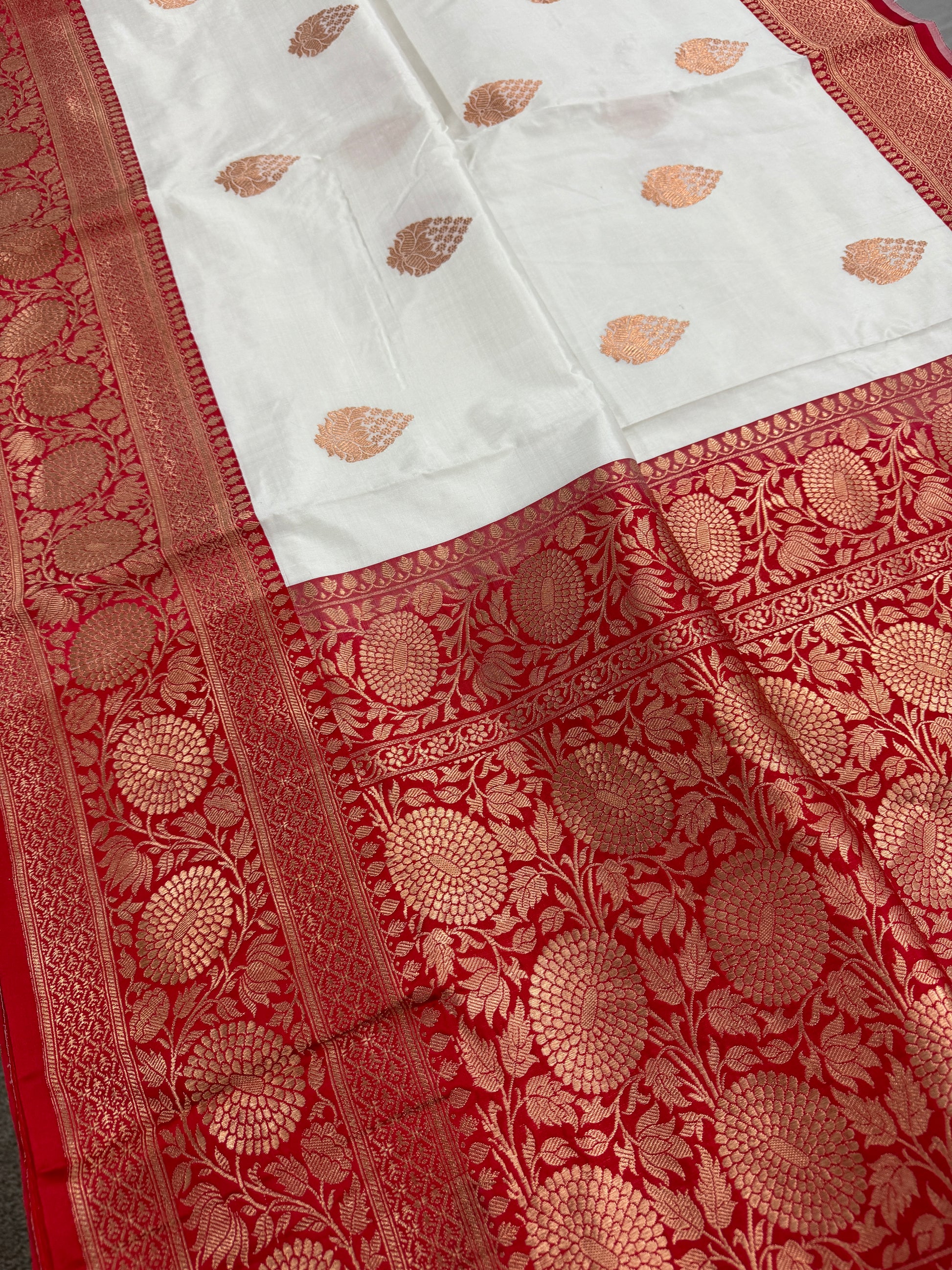 Silk Mark Certified White and Red Katan Banarasi Silk Saree