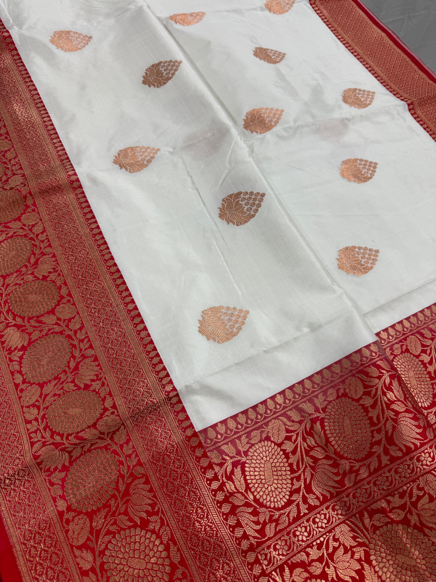 Silk Mark Certified White and Red Katan Banarasi Silk Saree