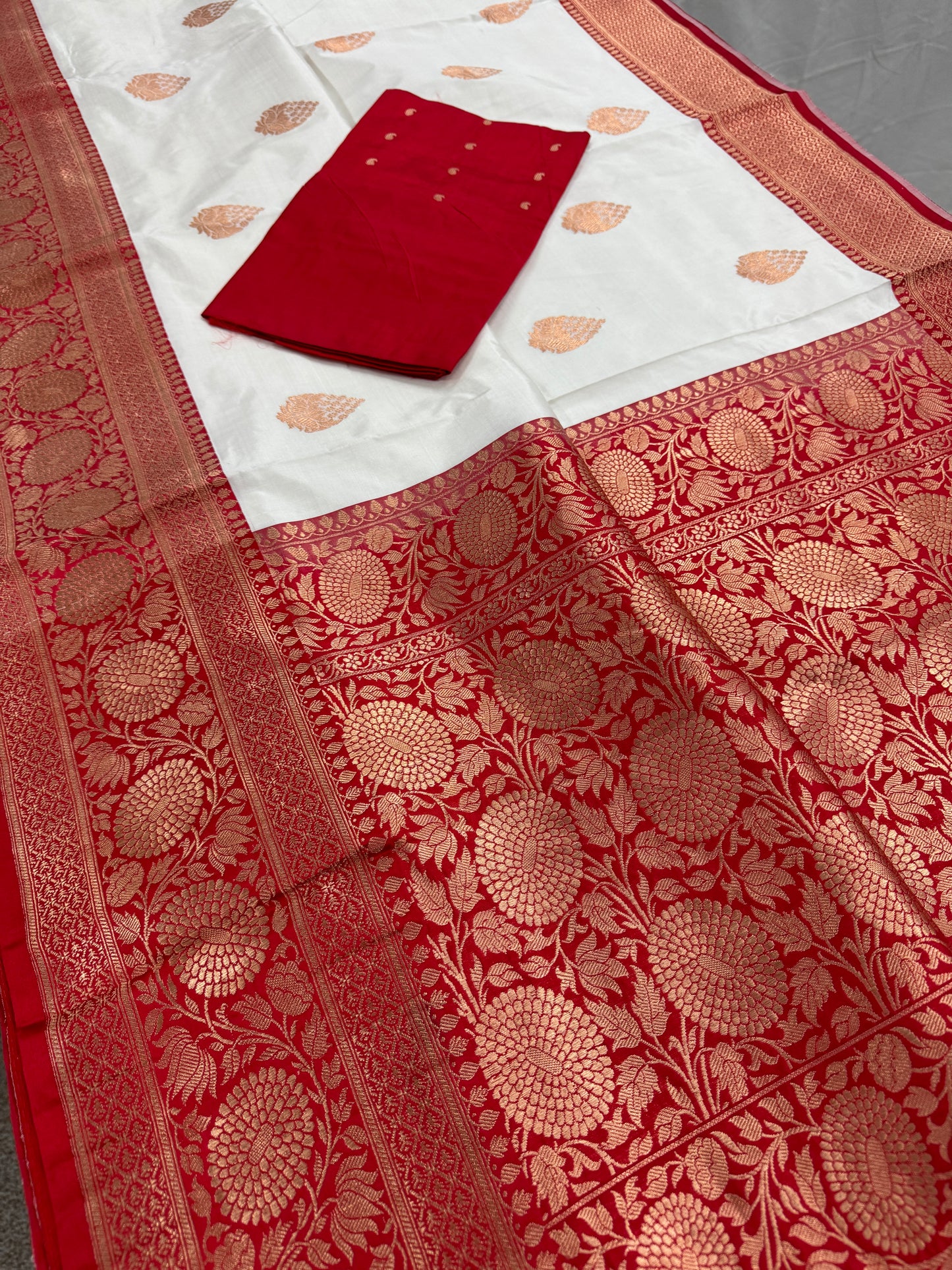 Silk Mark Certified White and Red Katan Banarasi Silk Saree