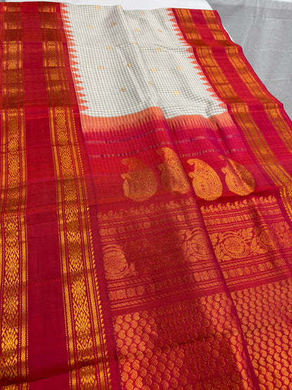 Silk Mark Certified Gadwal Silk Saree in Off White and Orange Red.