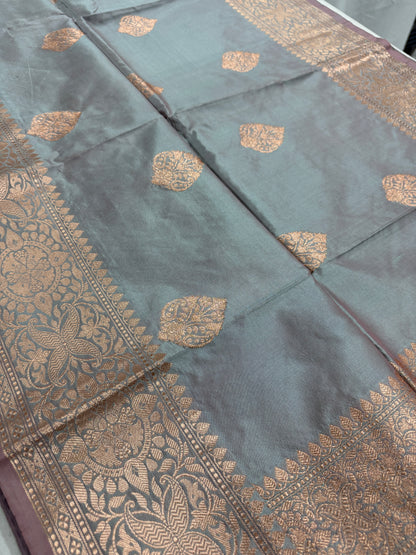 Katan Banarasi Silk Saree in Dual Shade of Gray - Certified Silk Indian Saree.