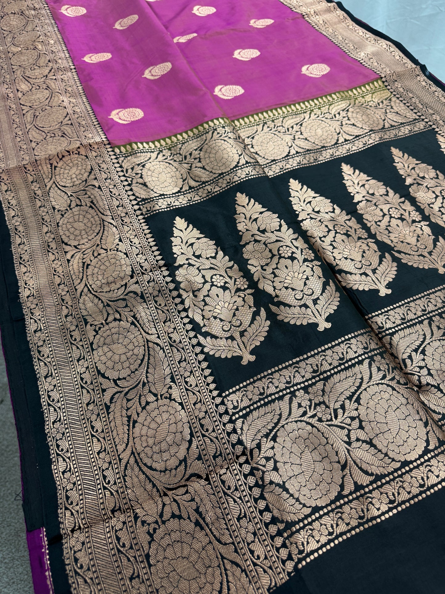 Certified Silk Purplish Pink Banarasi Saree with 38 Size Stitched Blouse.