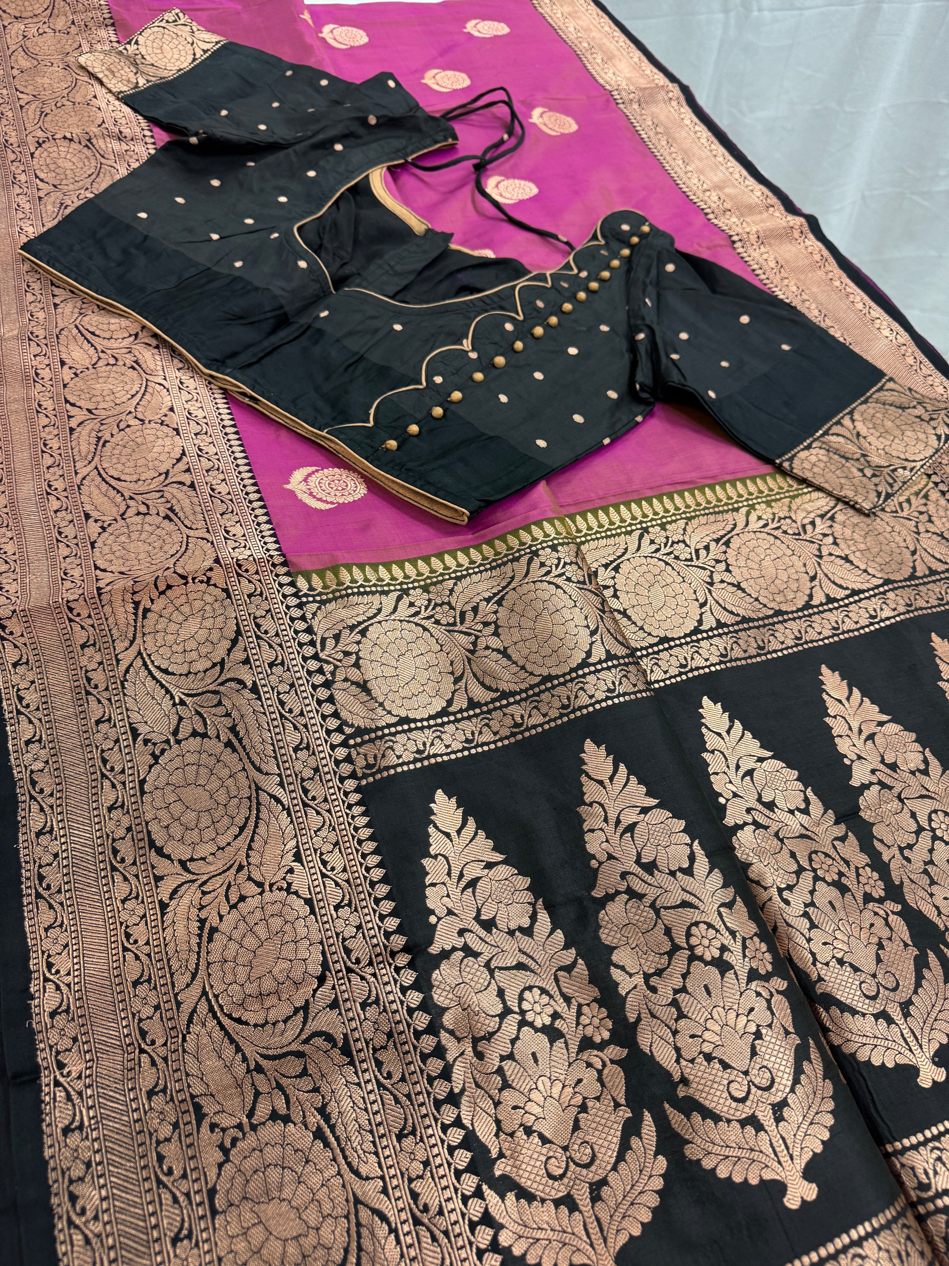 Certified Silk Purplish Pink Banarasi Saree with 38 Size Stitched Blouse.
