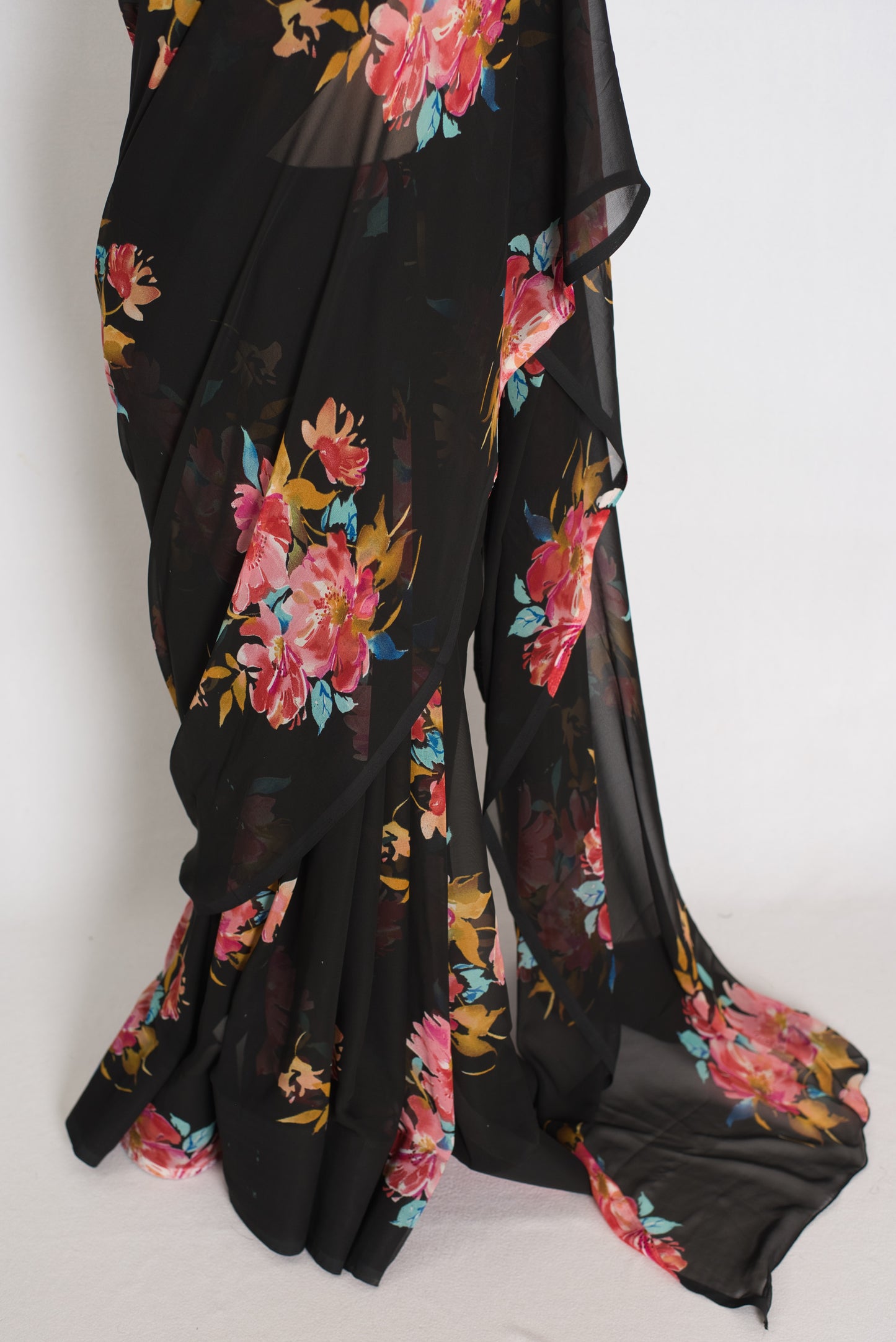 Nita : Black Floral Printed Chiffon Georgette Saree image 5