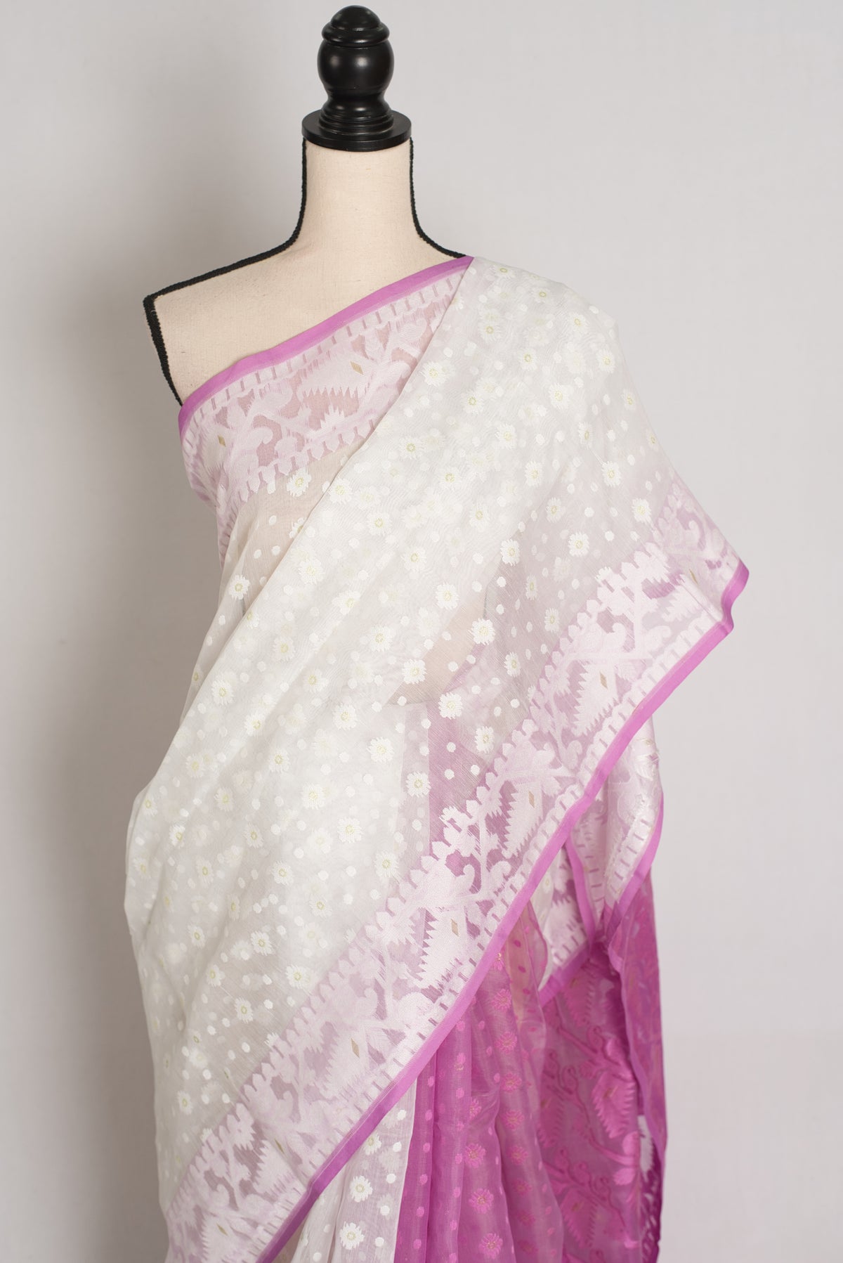 Priti : Off-White & Purple Patli Pallu Soft Blended Cotton Bengali Jamdani Saree image 4