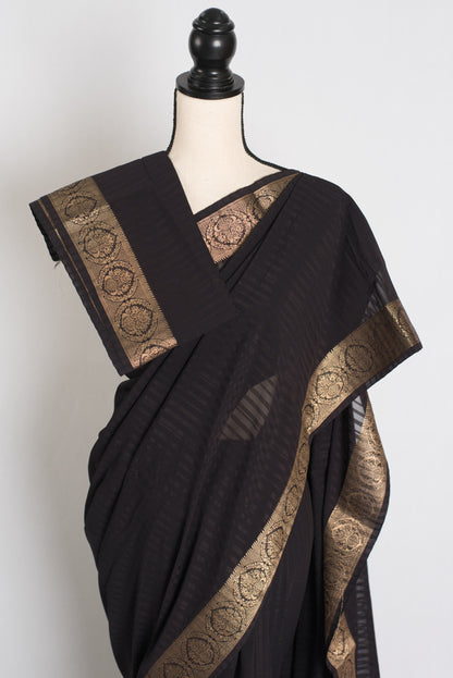 Fiza : Semi Crepe Black and Gold Banarasi Saree image 2