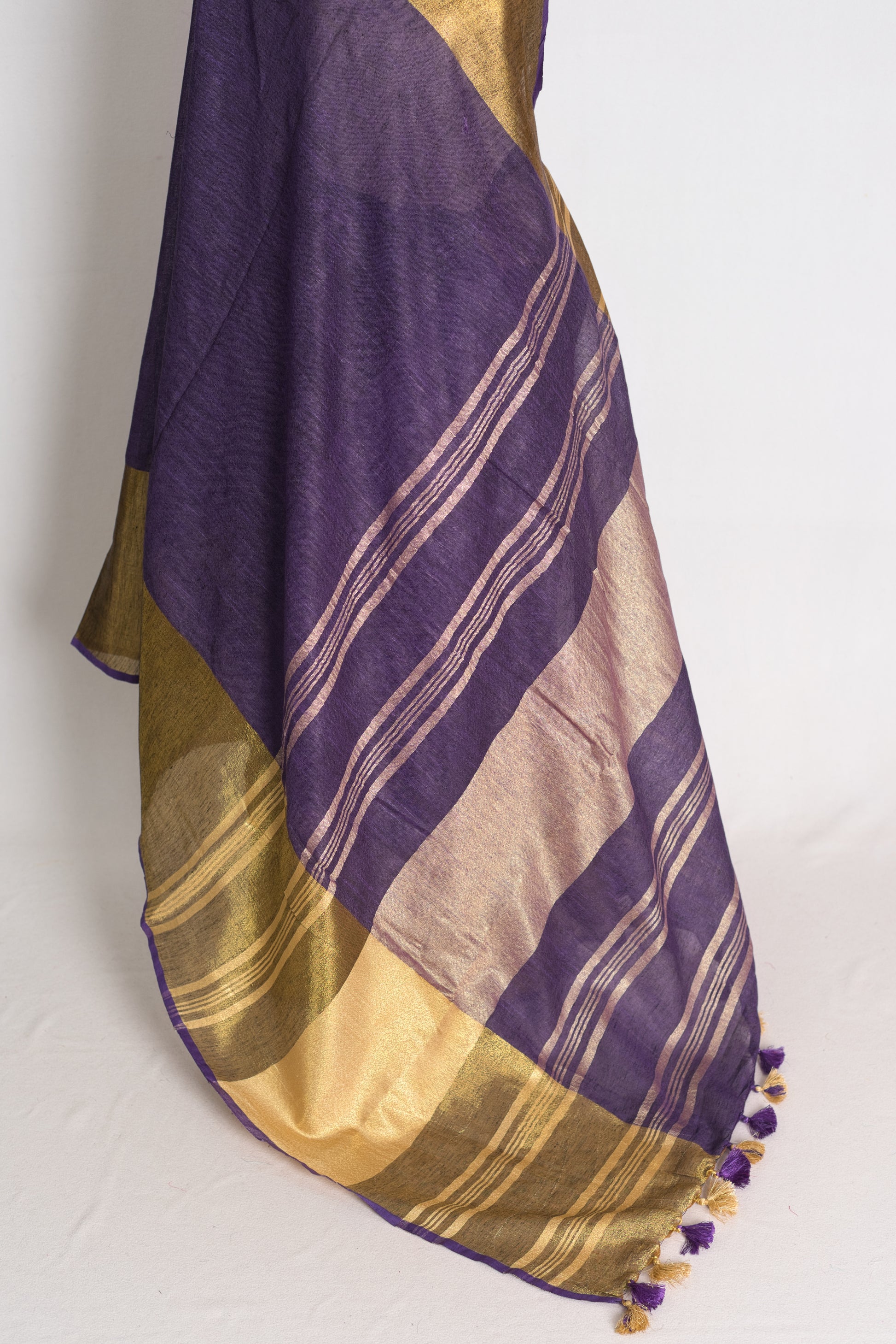 Sreya : Royal Purple Pure Linen Saree with Wide Antique Gold Zari Border image 3