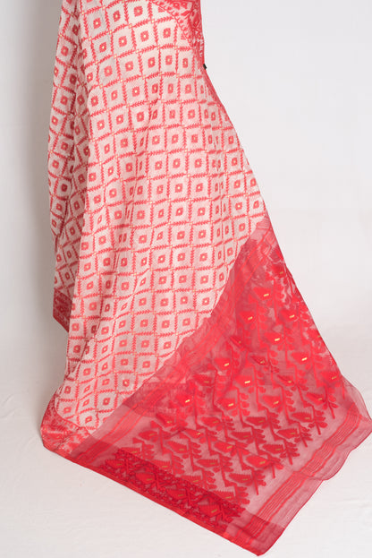 Ila : White and Red Blended Soft Cotton Bengali Jamdani Saree image 4