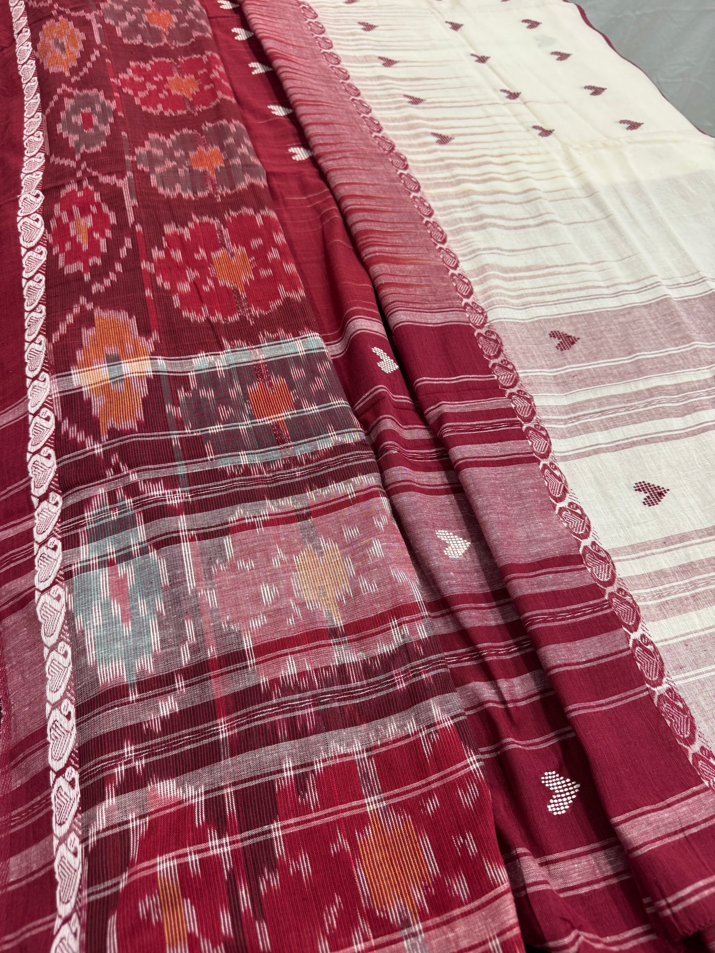 Pritha : Beige and Maroon Dhaniakhali Soft Cotton Saree with Kotki Border image 3