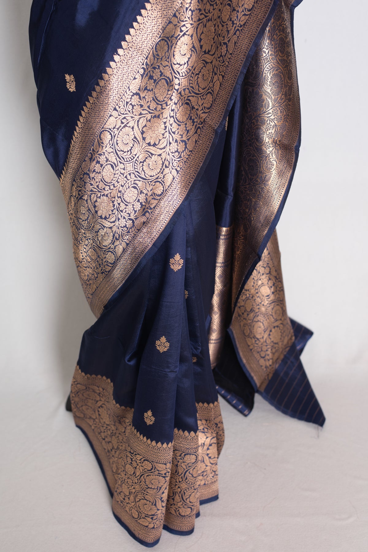 Krishna: Midnight Blue and Gold Mango Silk Banarasi Saree with Wide Border image 6