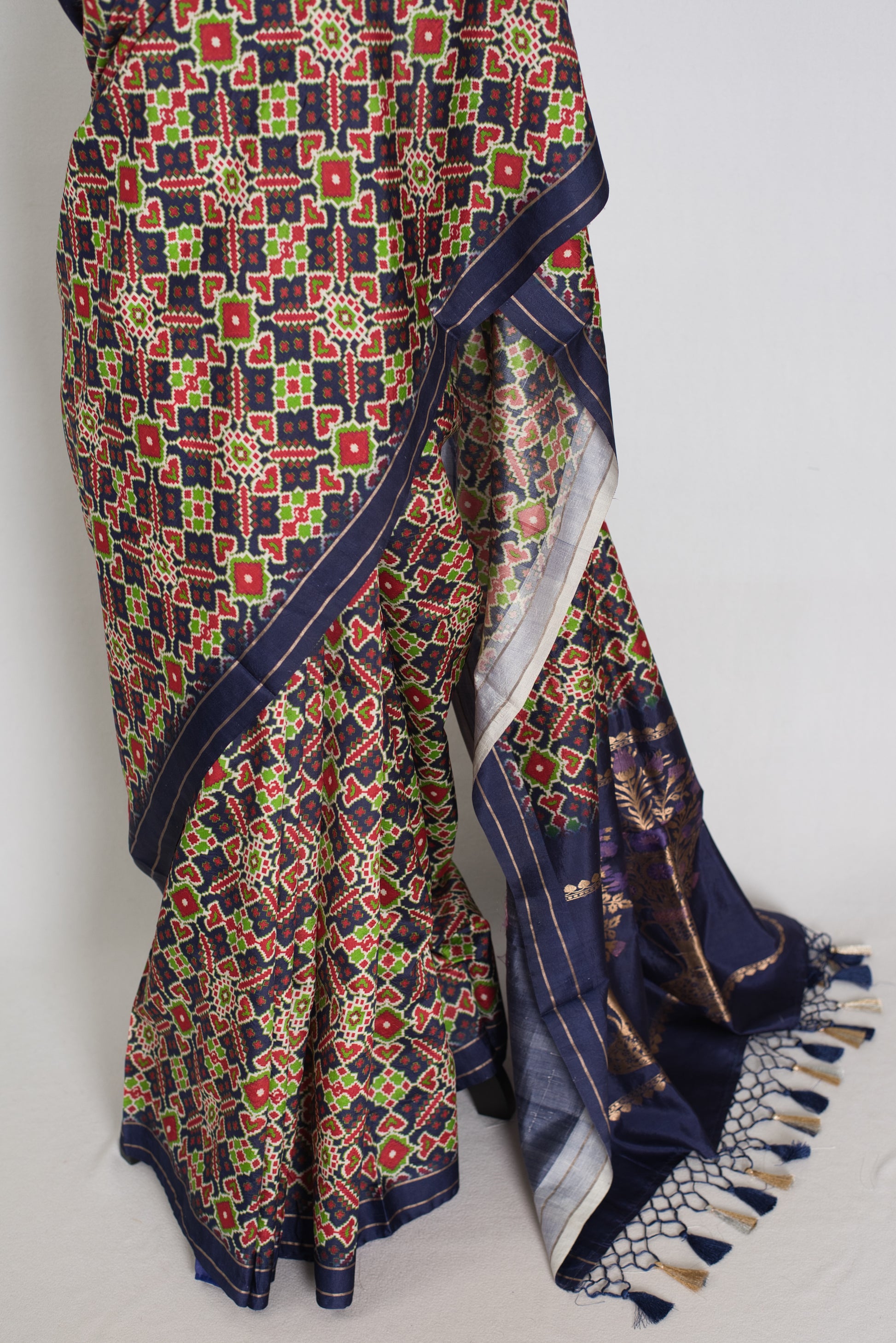Leela : Navy Blue Ikkat Print Banarasi Silk Saree – with 36 Size Blouse image 7