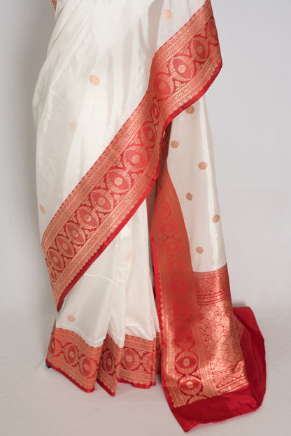 Shreya : White and Red Handwoven Katan Silk Banarasi Saree | Silk Mark Certified image 6