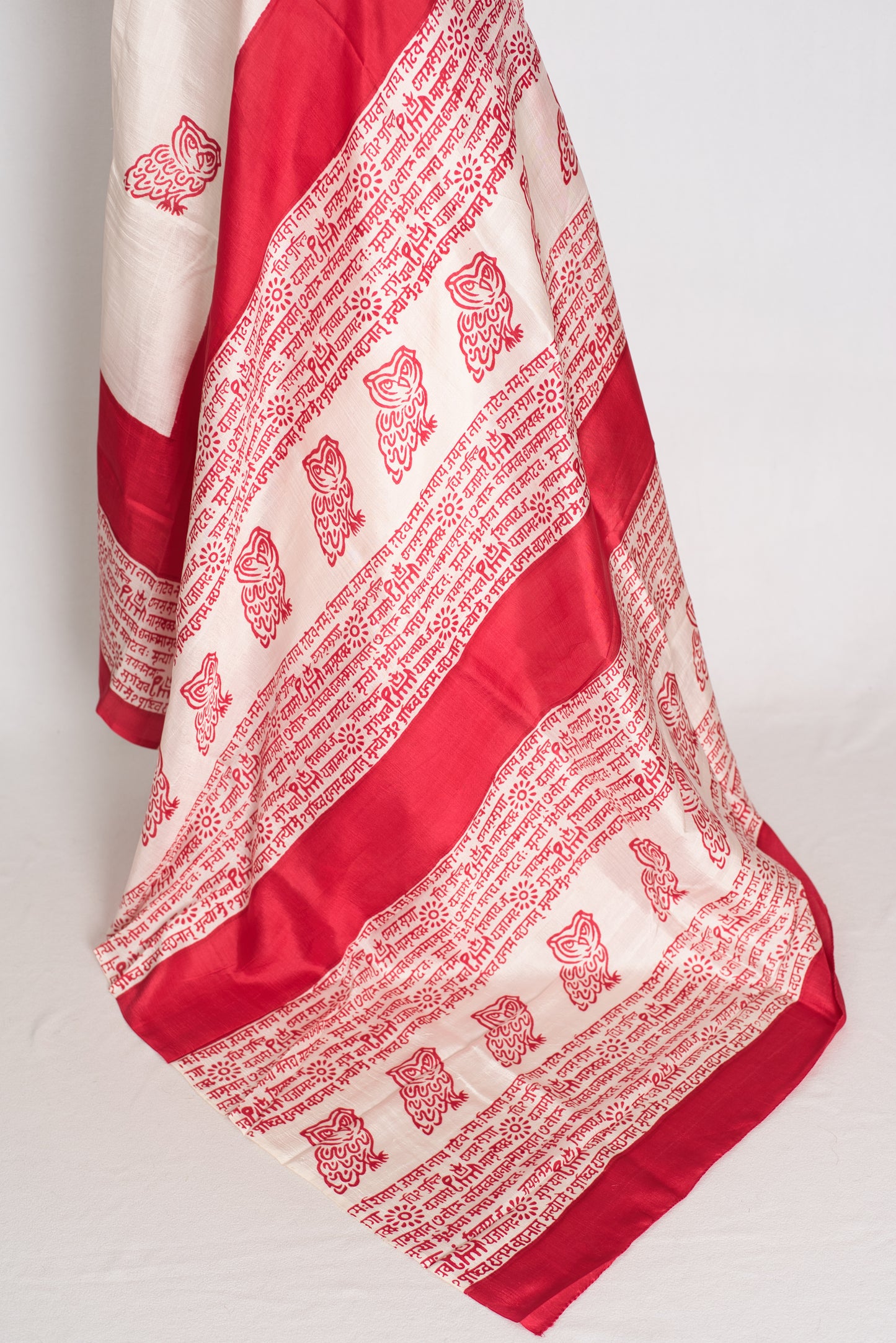 Kasturi : Red and White Hand Block Printed Murshidabad Silk Saree image 7